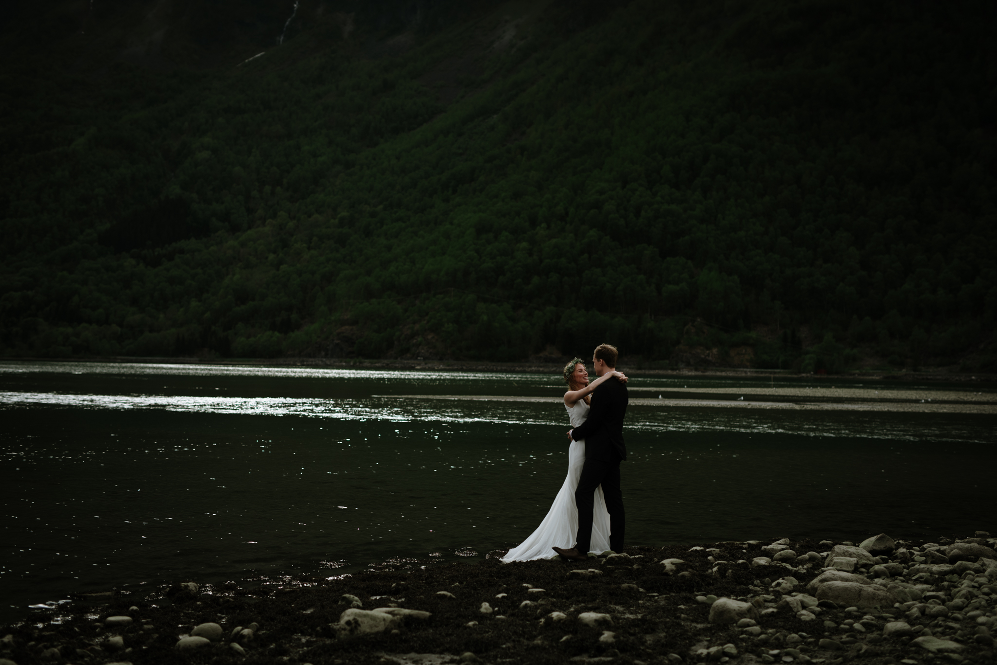Elopement in Norway fjords _ Elopement photographer Norway West