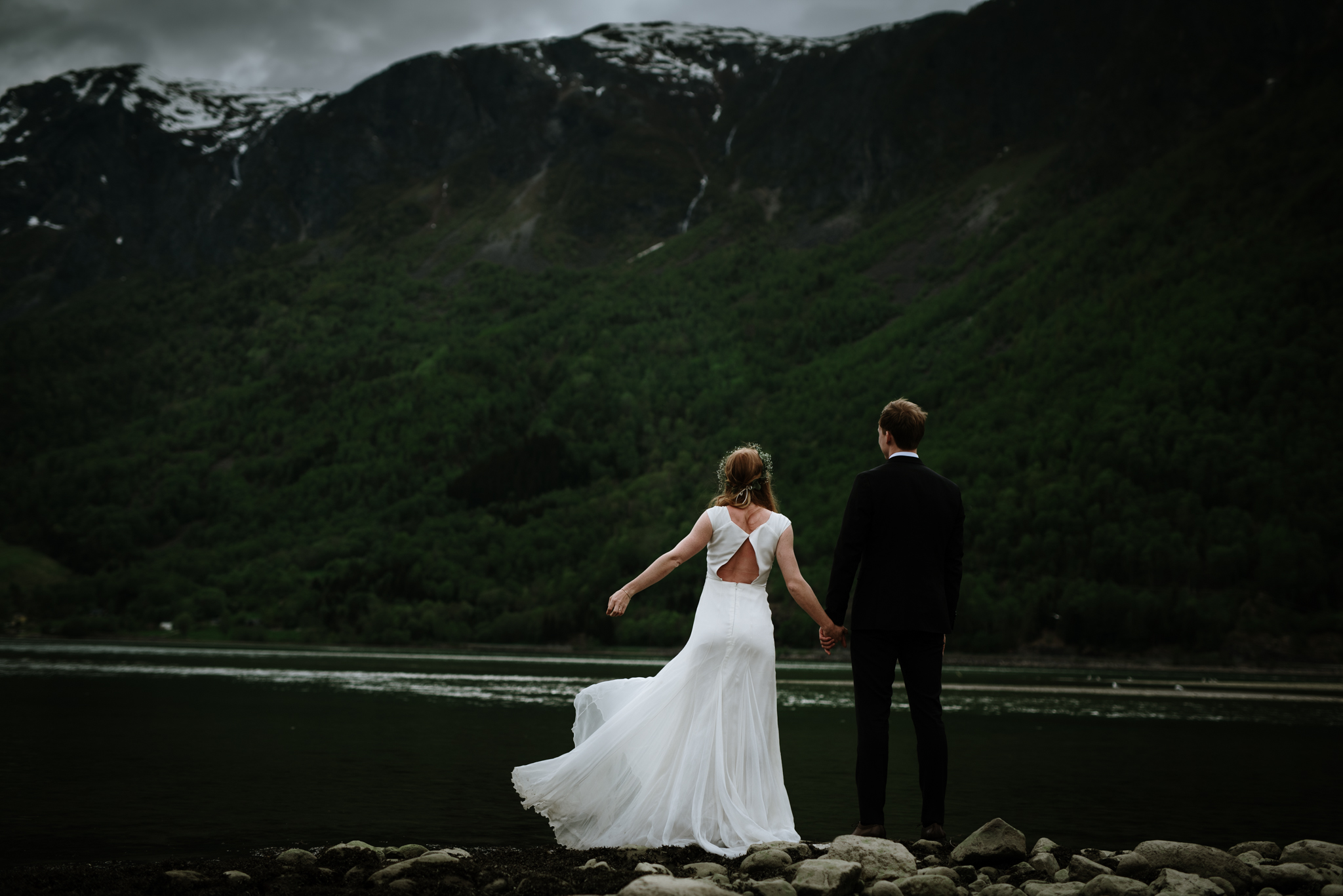 Elopement in Norway fjords _ Elopement photographer Norway West