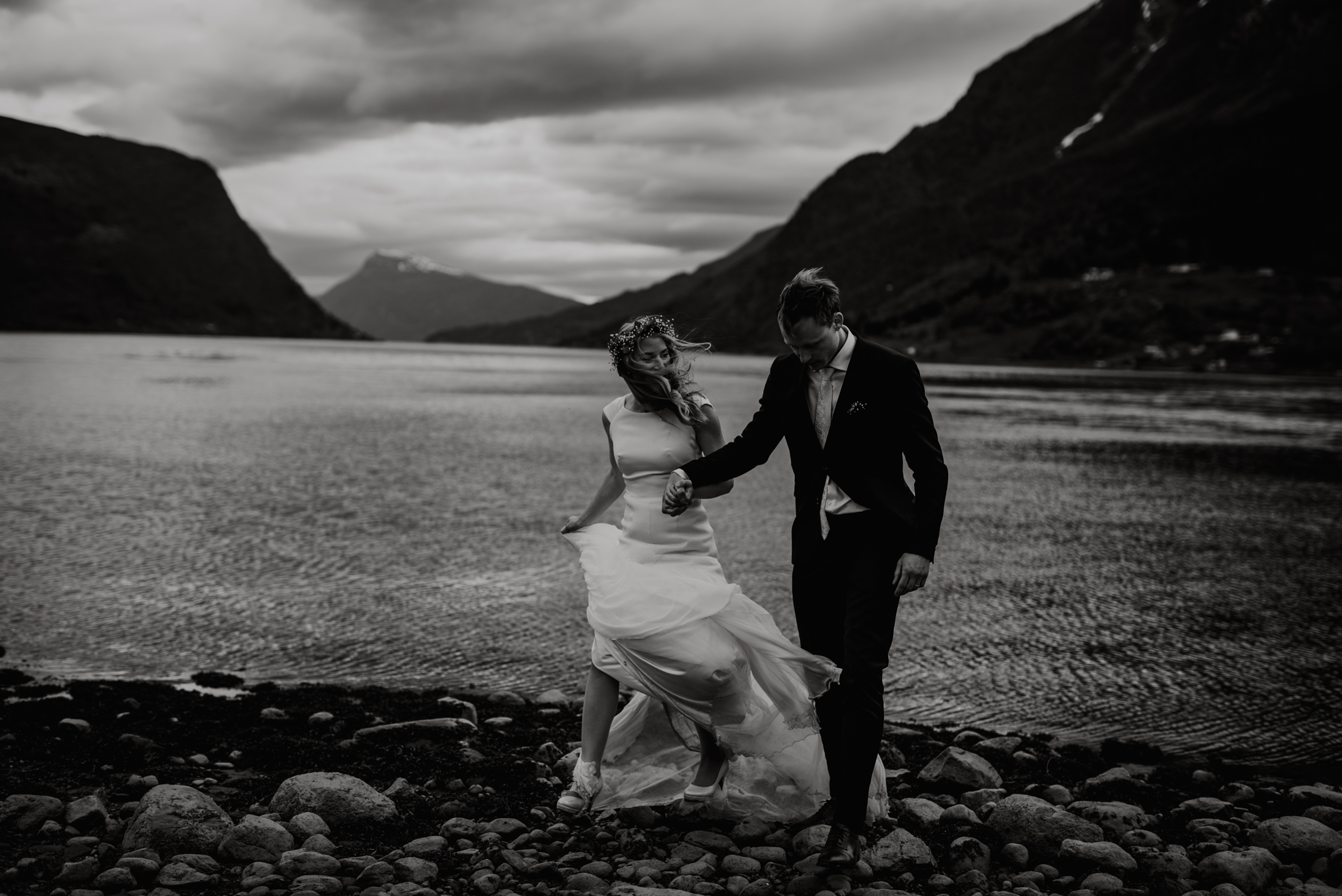 Elopement in Norway fjords _ Elopement photographer Norway West