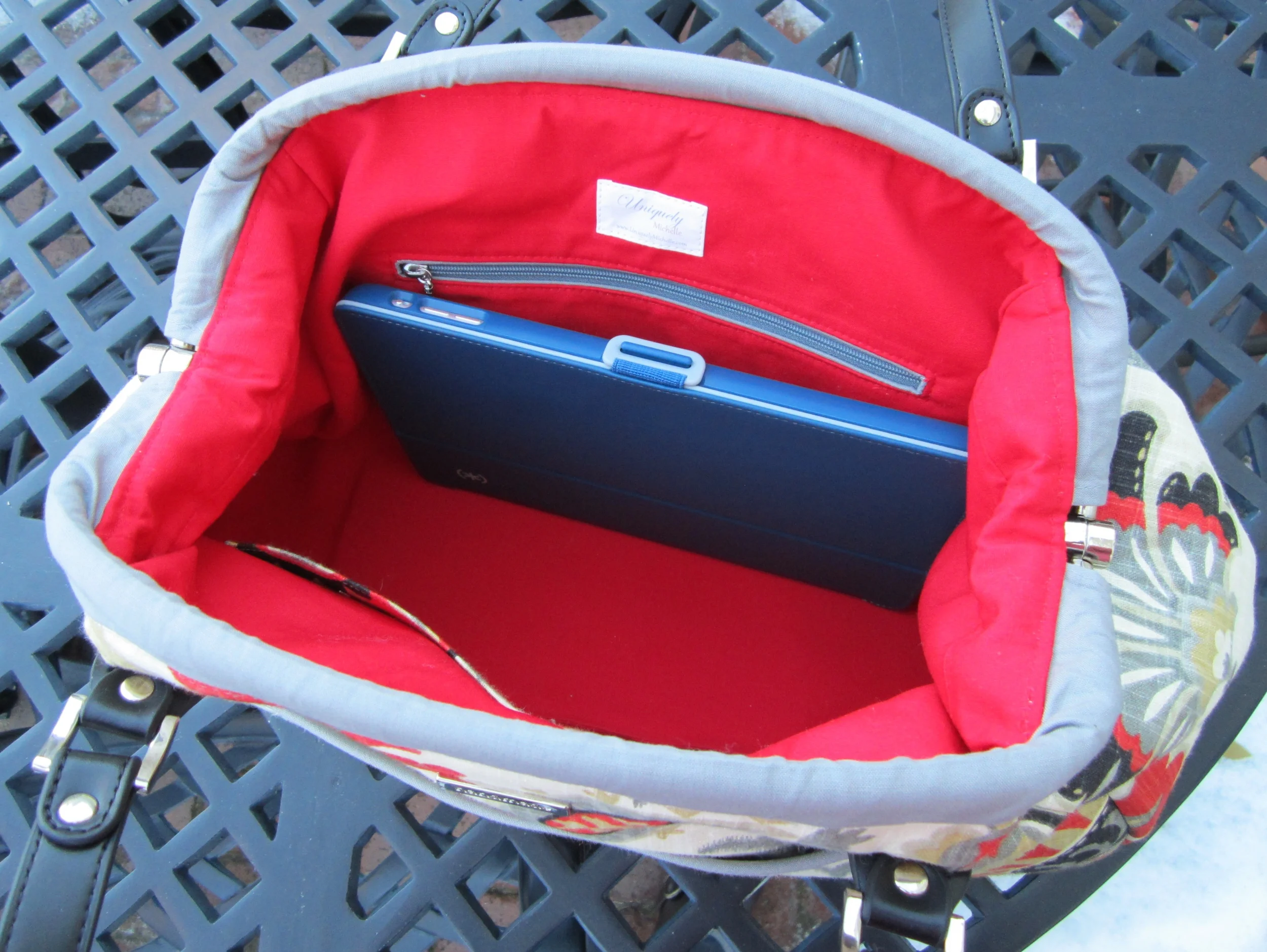 A large size Companion Carpet Bag with my iPad in it - there's plenty of room!!!