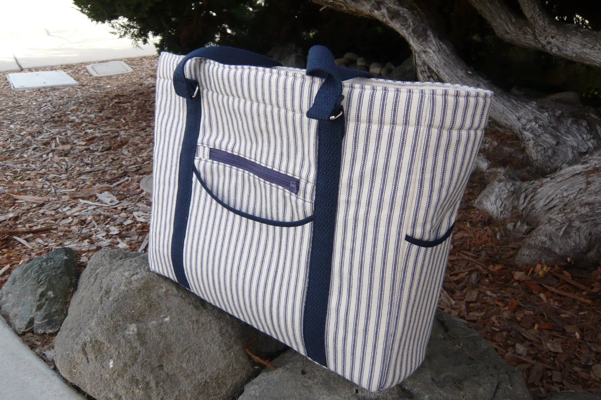 This tote is stylish and ready for a day of adventure!