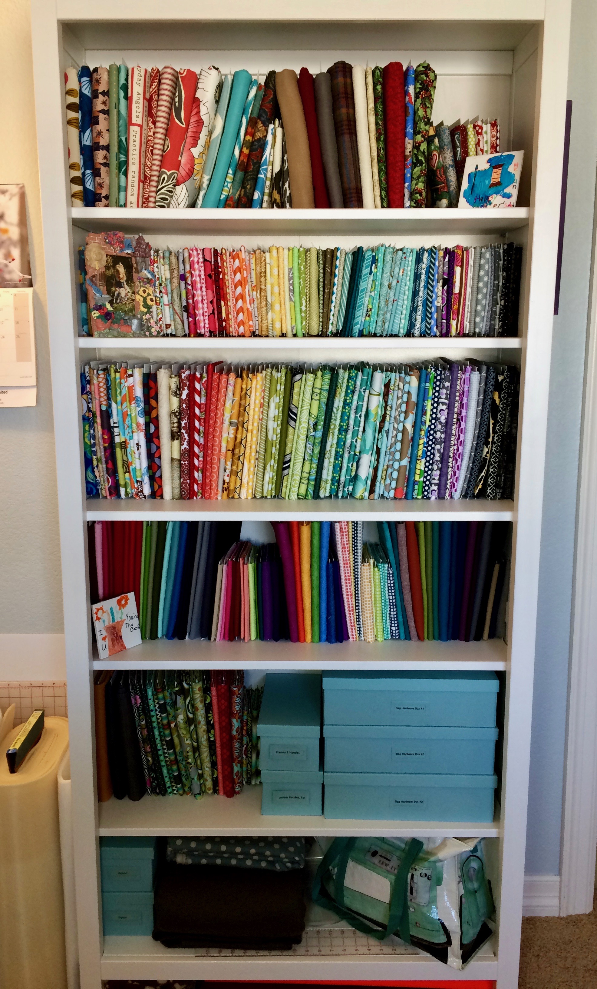 organize fabric w/comic book backing boards