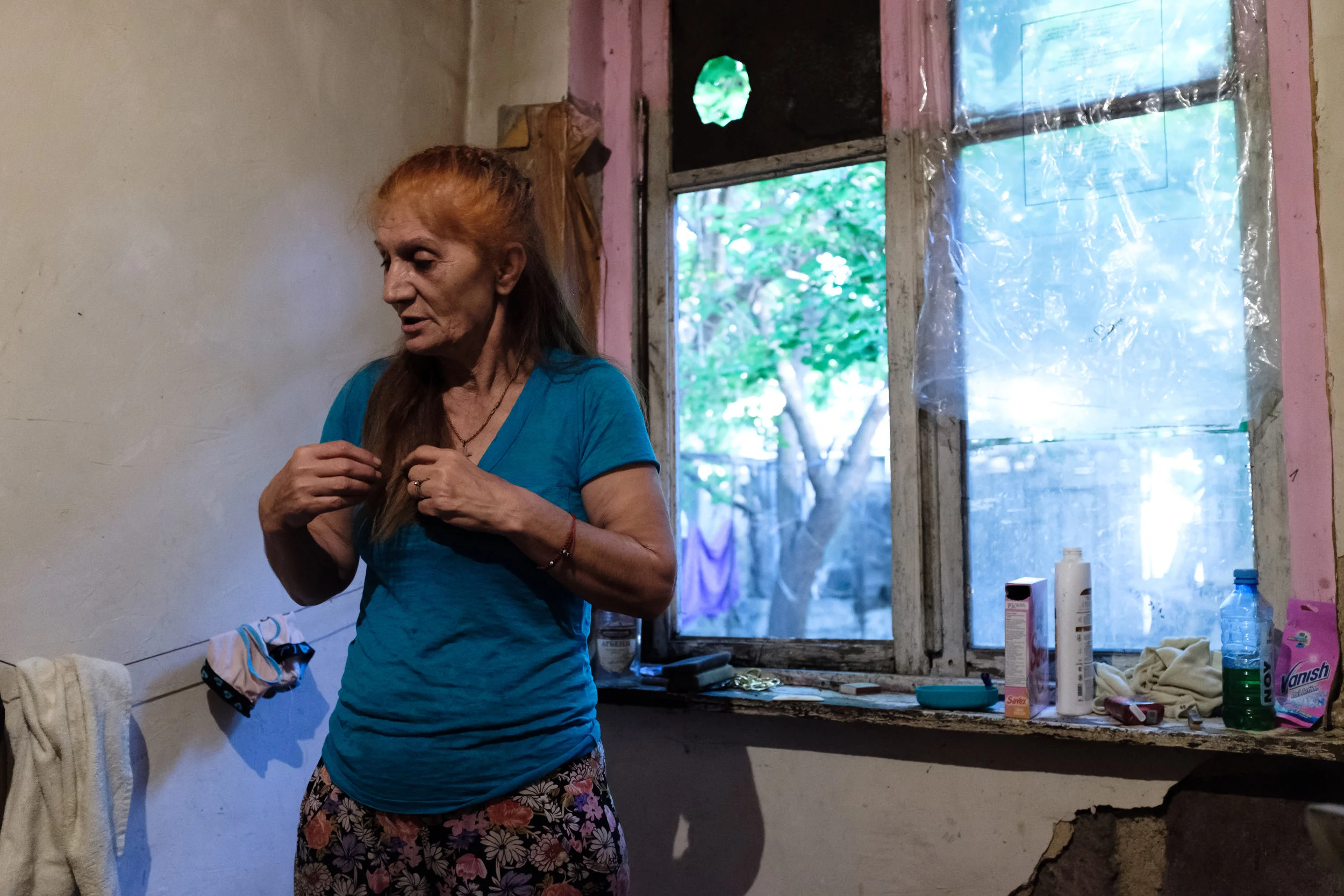 Anahit, 66 years old, used to live a comfortable life as an accountant before her husband died 25 years ago which placed her literally on the edge of poverty. She is both a mother and a grandmother and has difficulty finding any kind of job that can pay the bills.