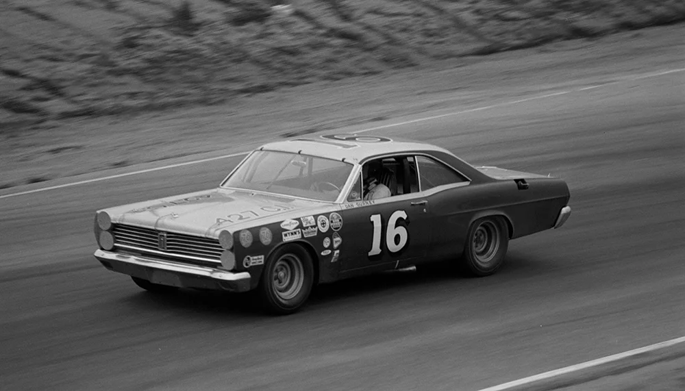 Dan Gurney of his Mercury to the win at Riverside (Calif.) International Raecway in January of 1967. Getty Images/The Enthusiast Netwo