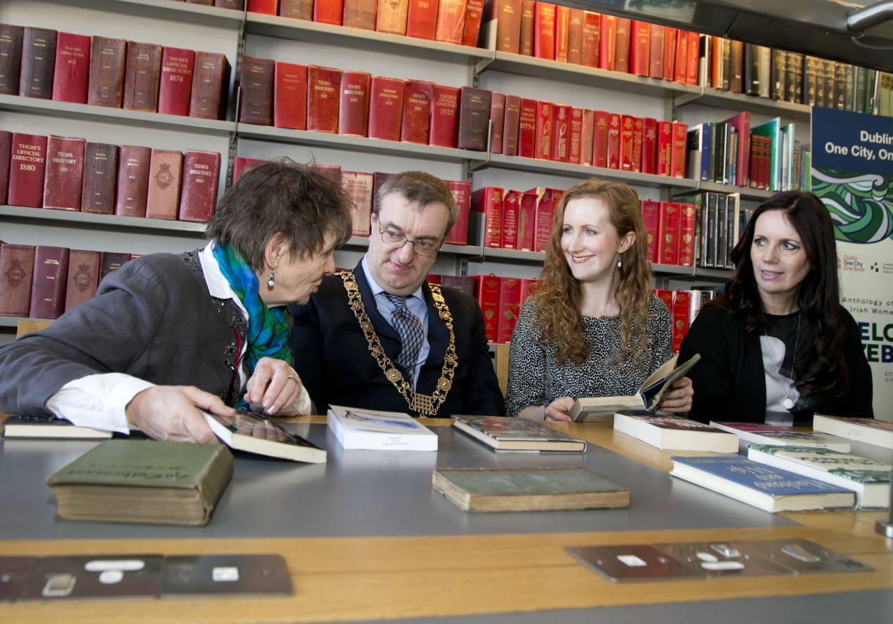 thumbnail_Evelyn Lord Mayor Roisin Susan reading room.jpg