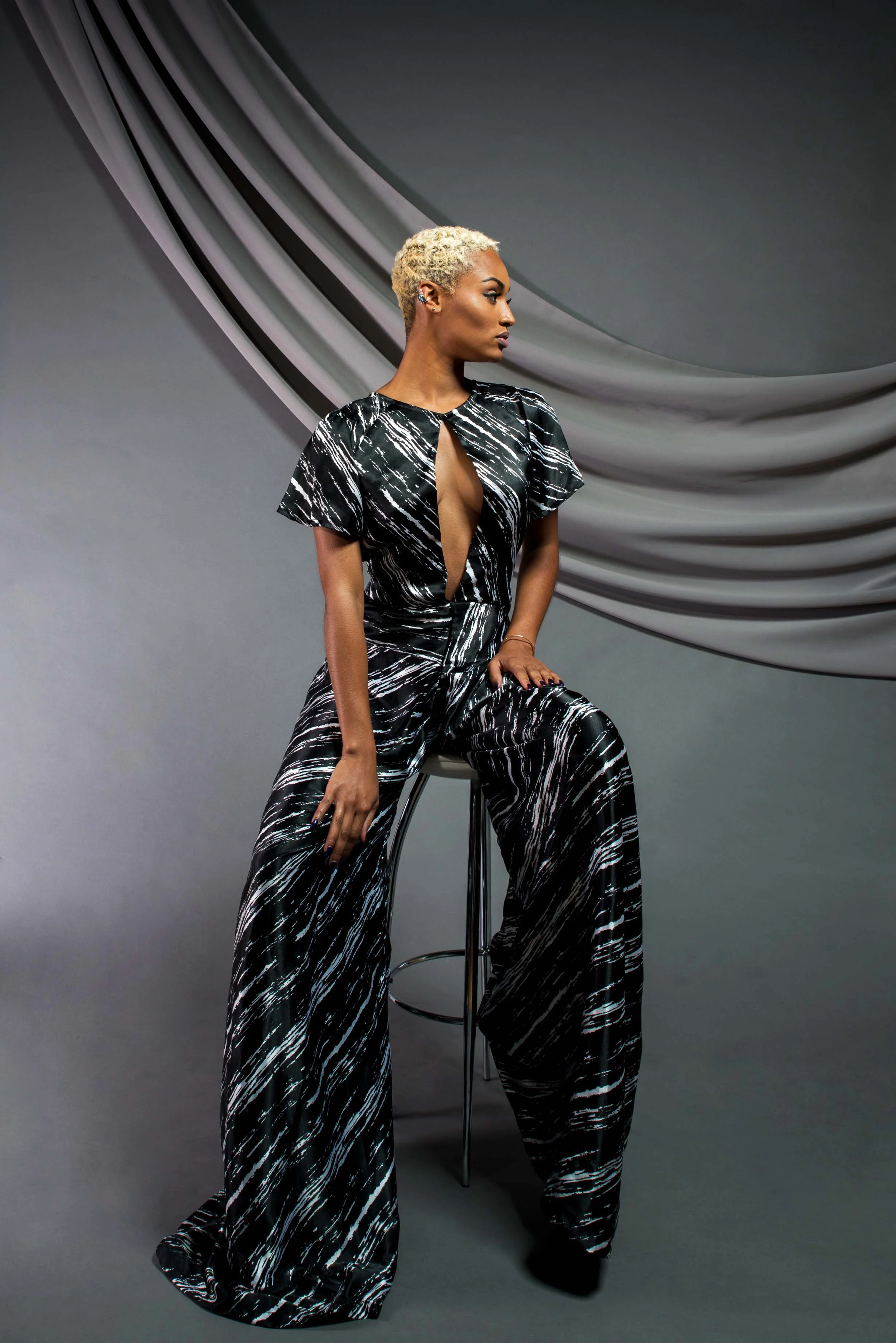 Abstract Printed Jumpsuit: Satin/viscose 