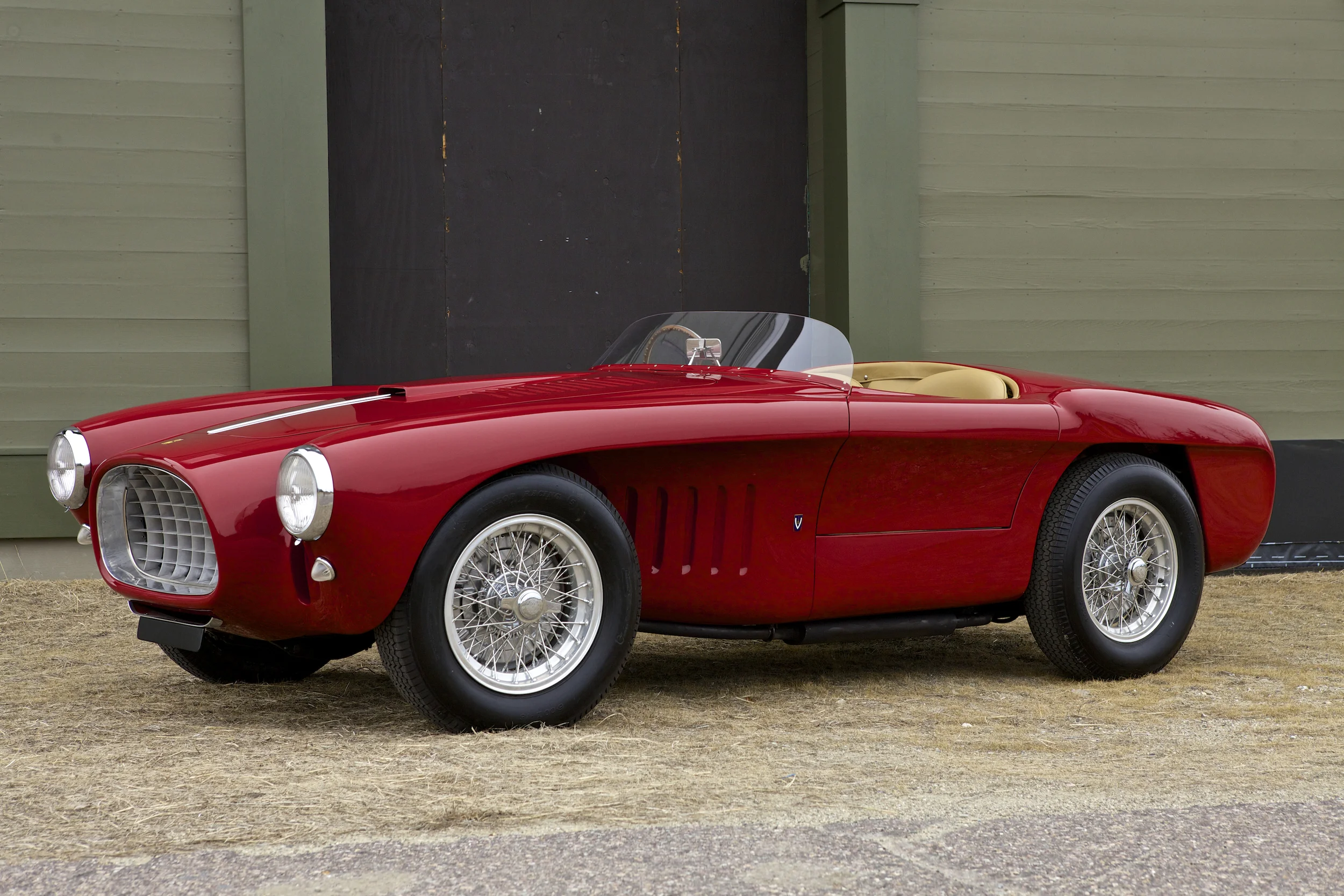 ferrari225cavallino.jpg