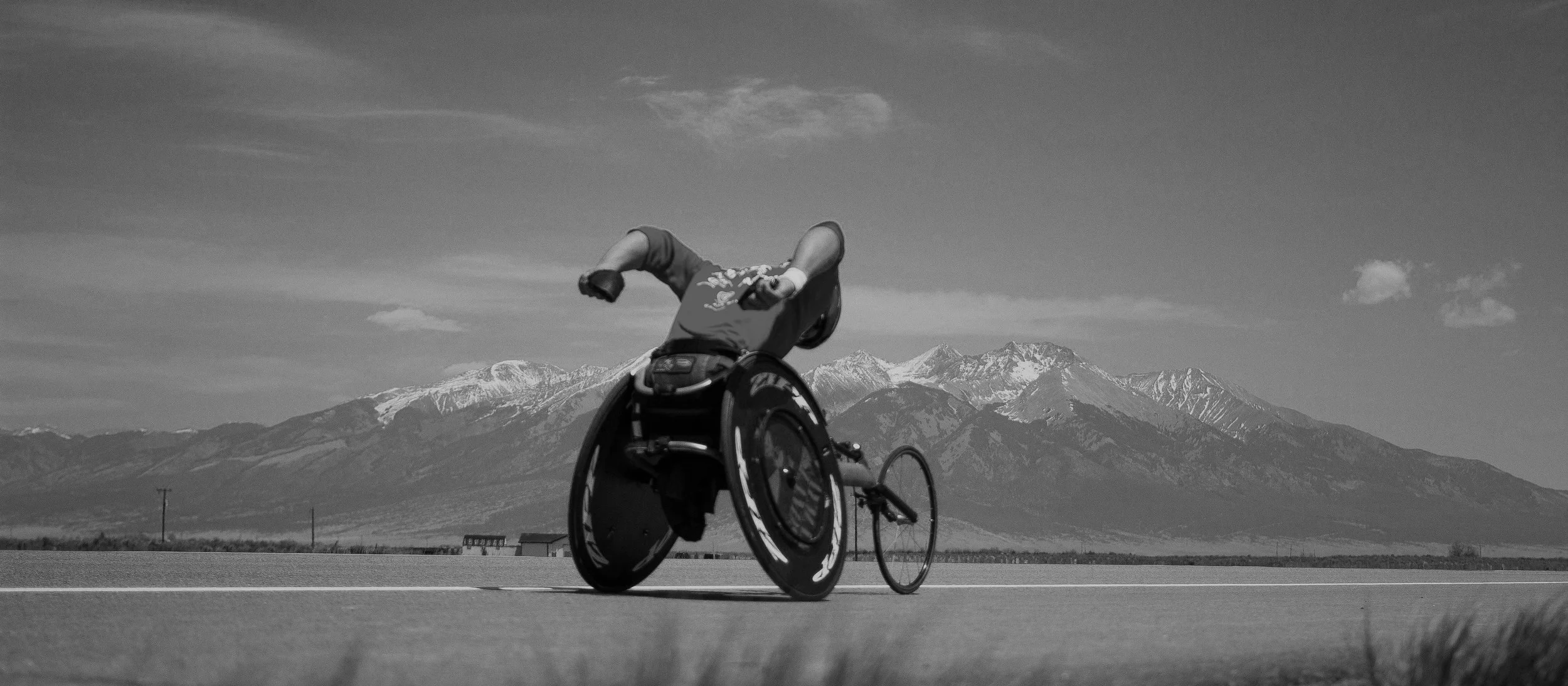 AR-307039936_bw.jpg