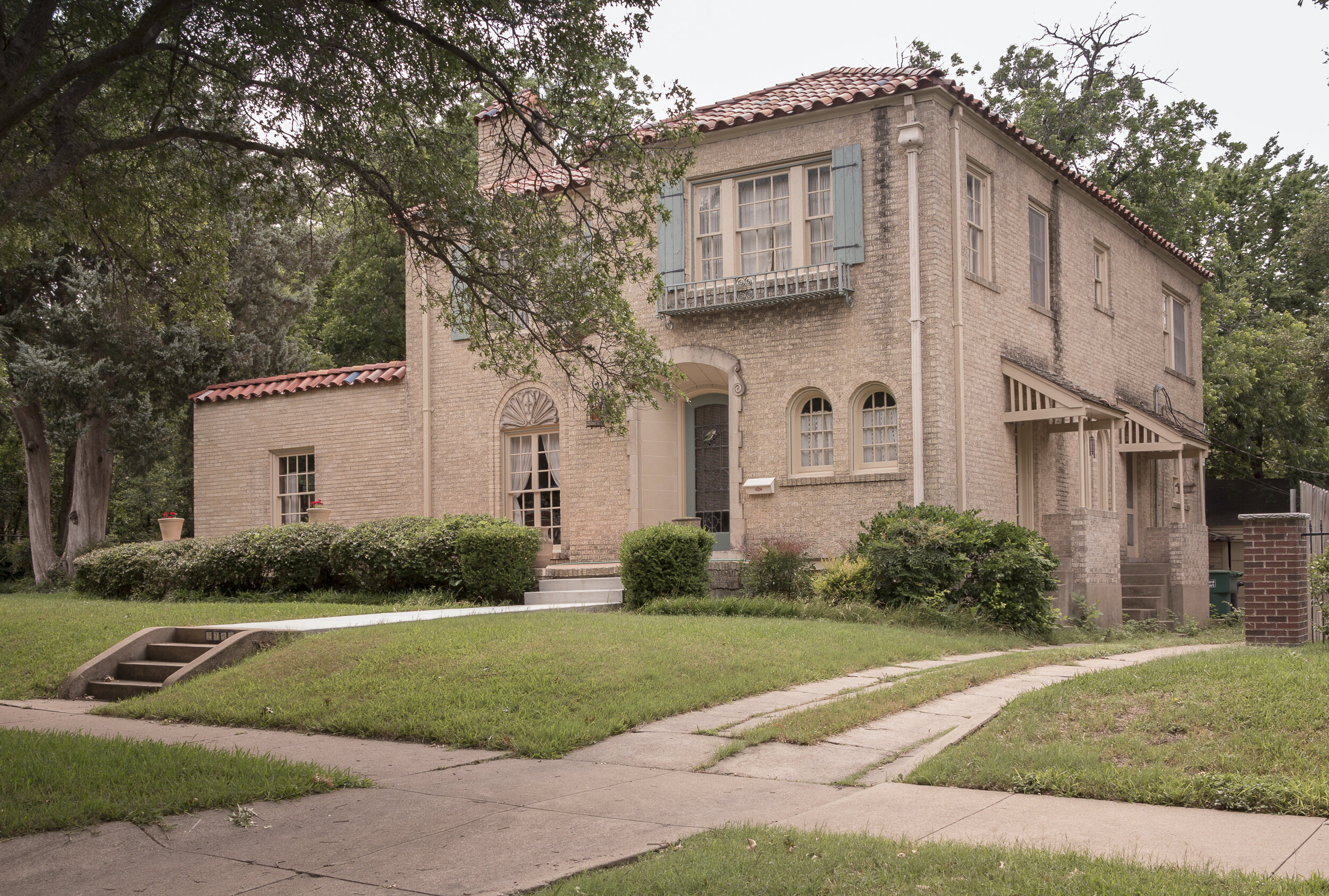   The perfect neighborhood    Ryan Place   Fort Worth    Learn More  