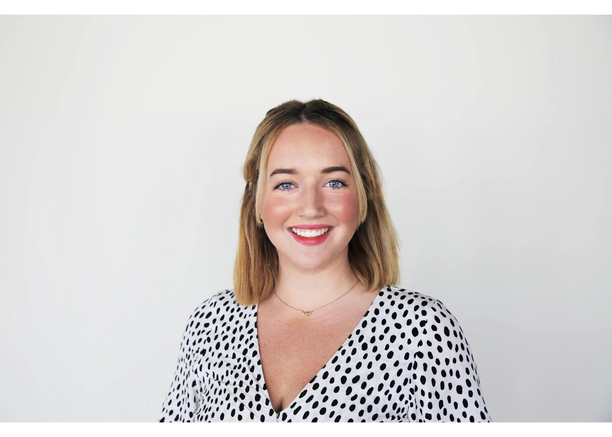 Hi! I am Jenna Leahy and I am fluor’s Content Strategist + blog writer. I am a junior at the University of Oregon studying Marketing and Political Science. Very political and soft at heart, I can often be found fighting for a cause I believe in. I love social media and I am so excited to learn more about the strategy and attention to detail it takes to run a campaign as a Content Strategist. I am thankful for HLK’s endless cold brew on tap + proximity to delicious food.
