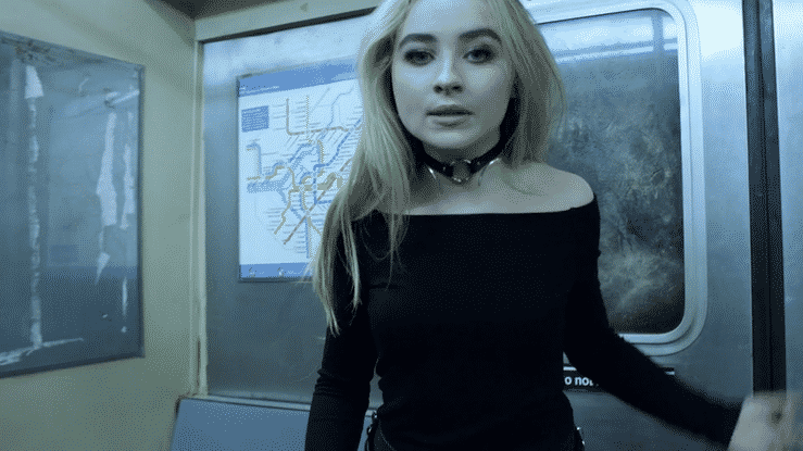 SabrinaCarpenterIntro.gif