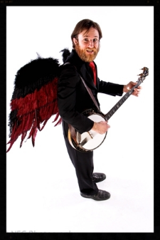 cBobBanjoWings.jpg