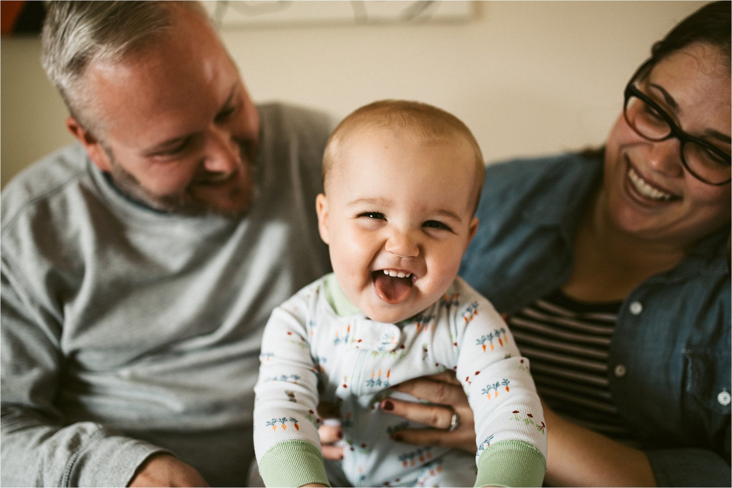 in-home-family-session-portland-oregon_0007.jpg