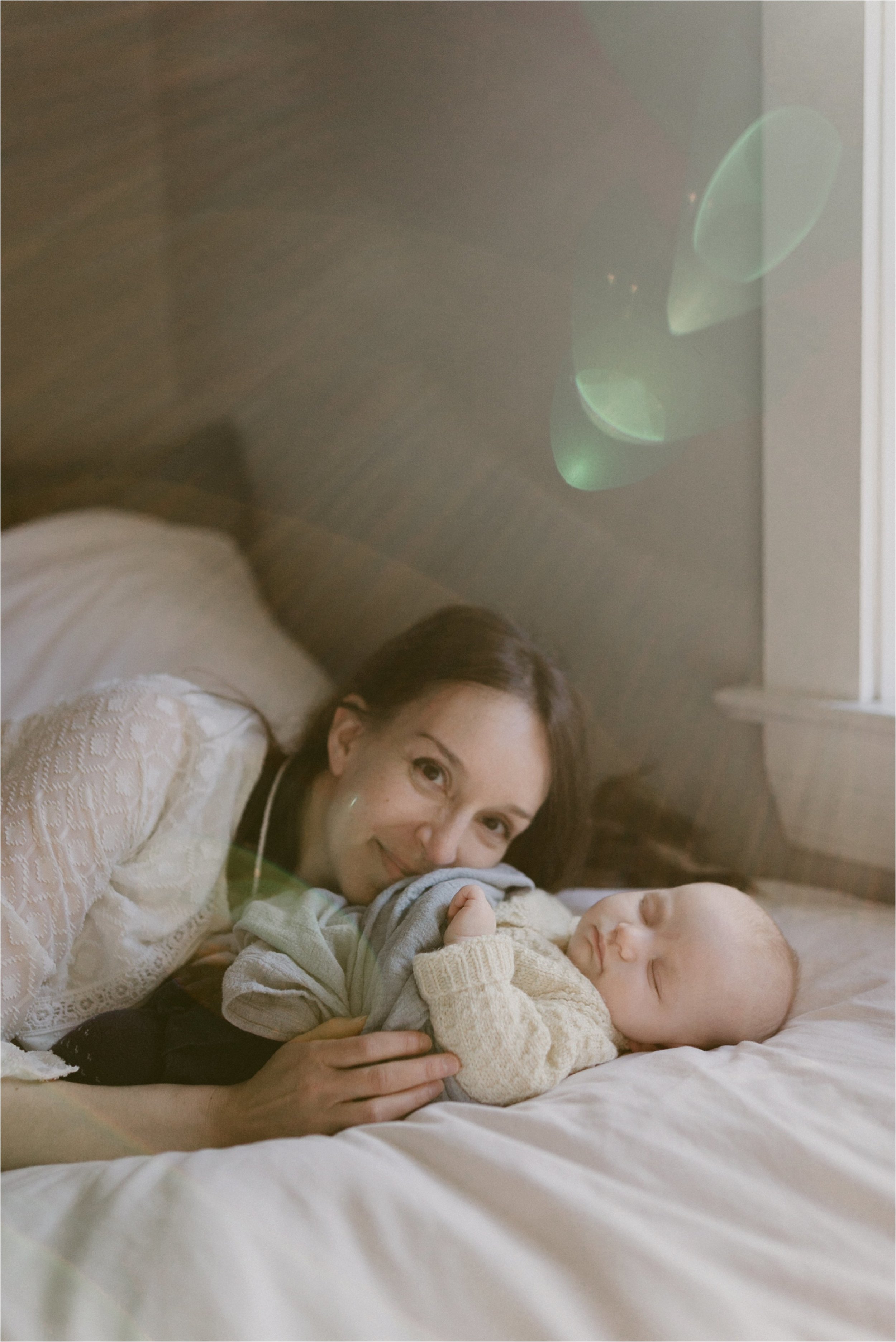 in-home-lifestyle-mama-and-baby-session-portland-family-photographer-10.jpg