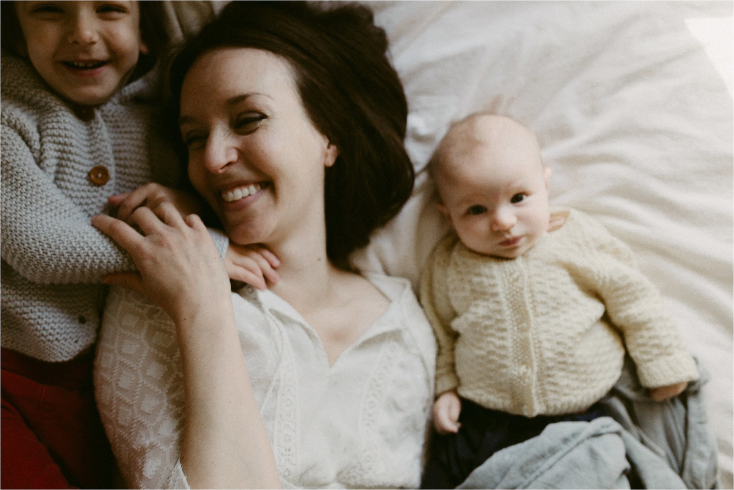 in-home-lifestyle-mama-and-baby-session-portland-family-photographer-24.jpg