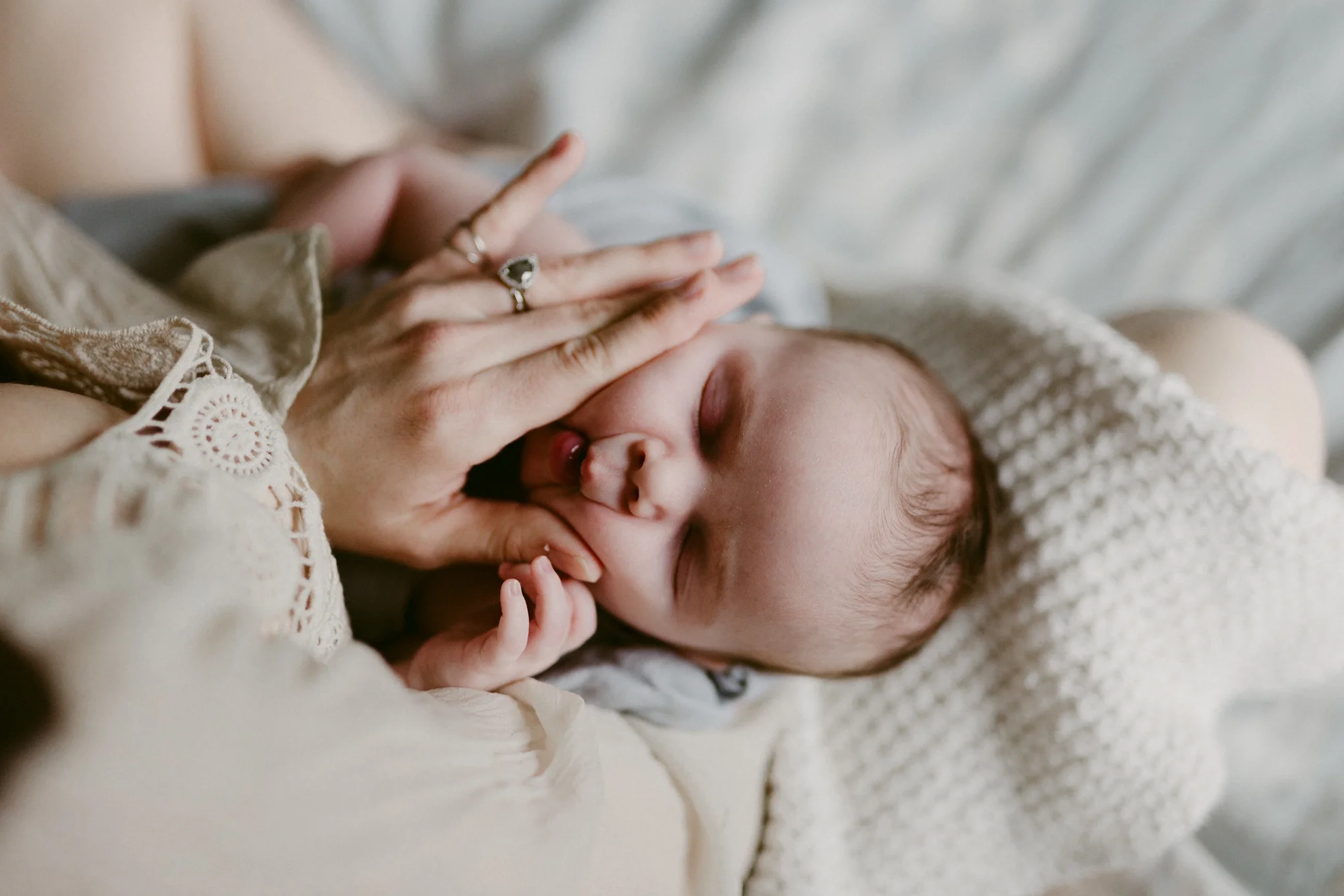 portland-in-home-newborn-boho-session-26.jpg