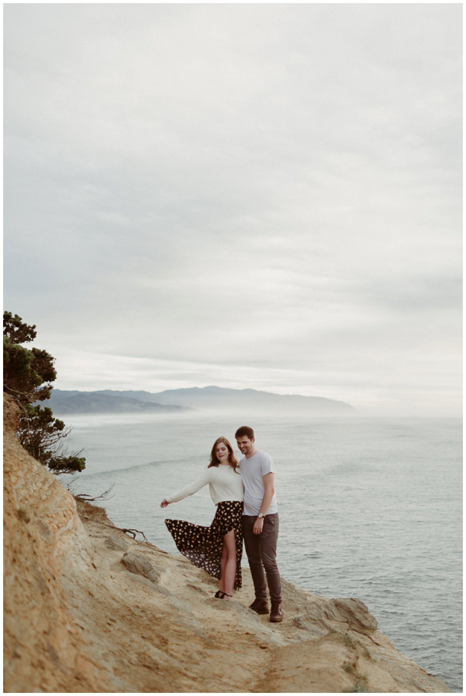 cape-kiwanda-engagement-session-4.jpg