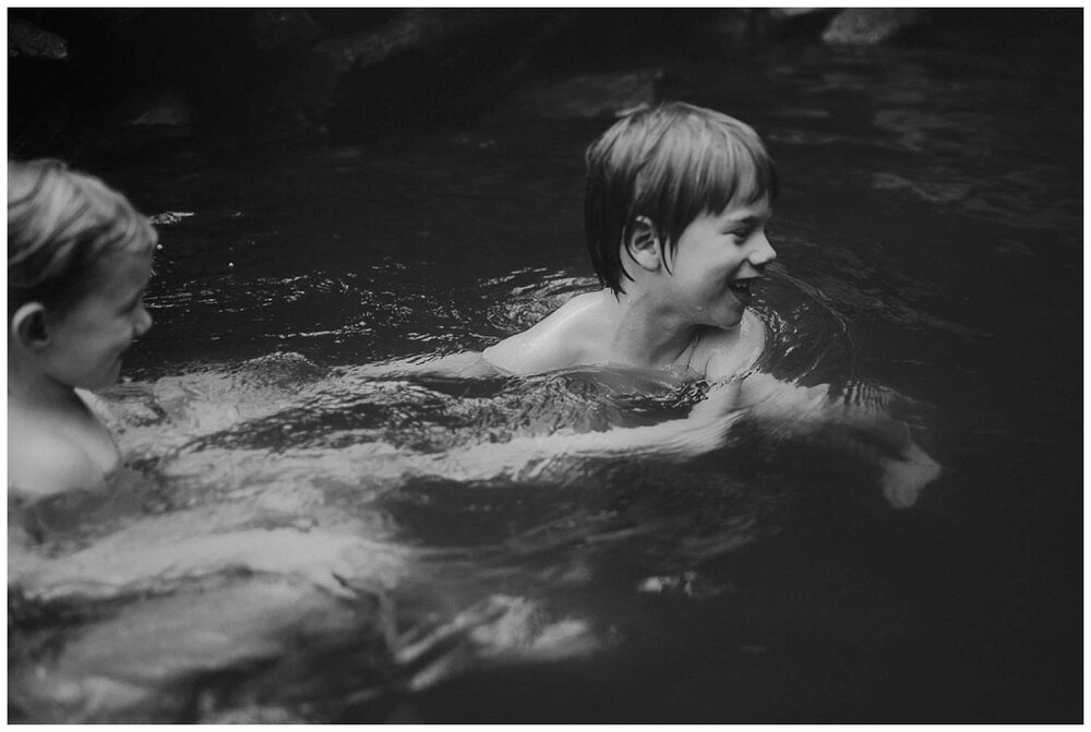hot-springs-family-photo-session.jpg