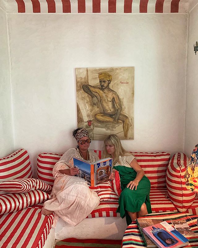 Rancho is a home for a collection of stories and treasures from around the world &mdash; and I invite you to join me on some extraordinary travels. 
Figurative painter and my comadre @elizabethchapin and I have put together a series of Rancho Pillow-