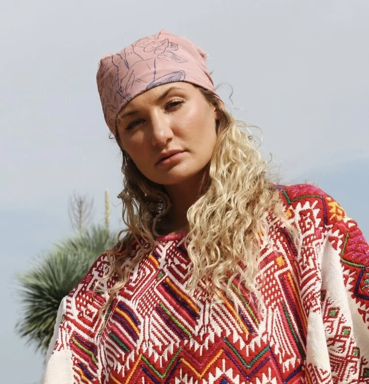 Vintage Hawaiin Silk Head Scarf — Rancho Pillow | A  display picture 3