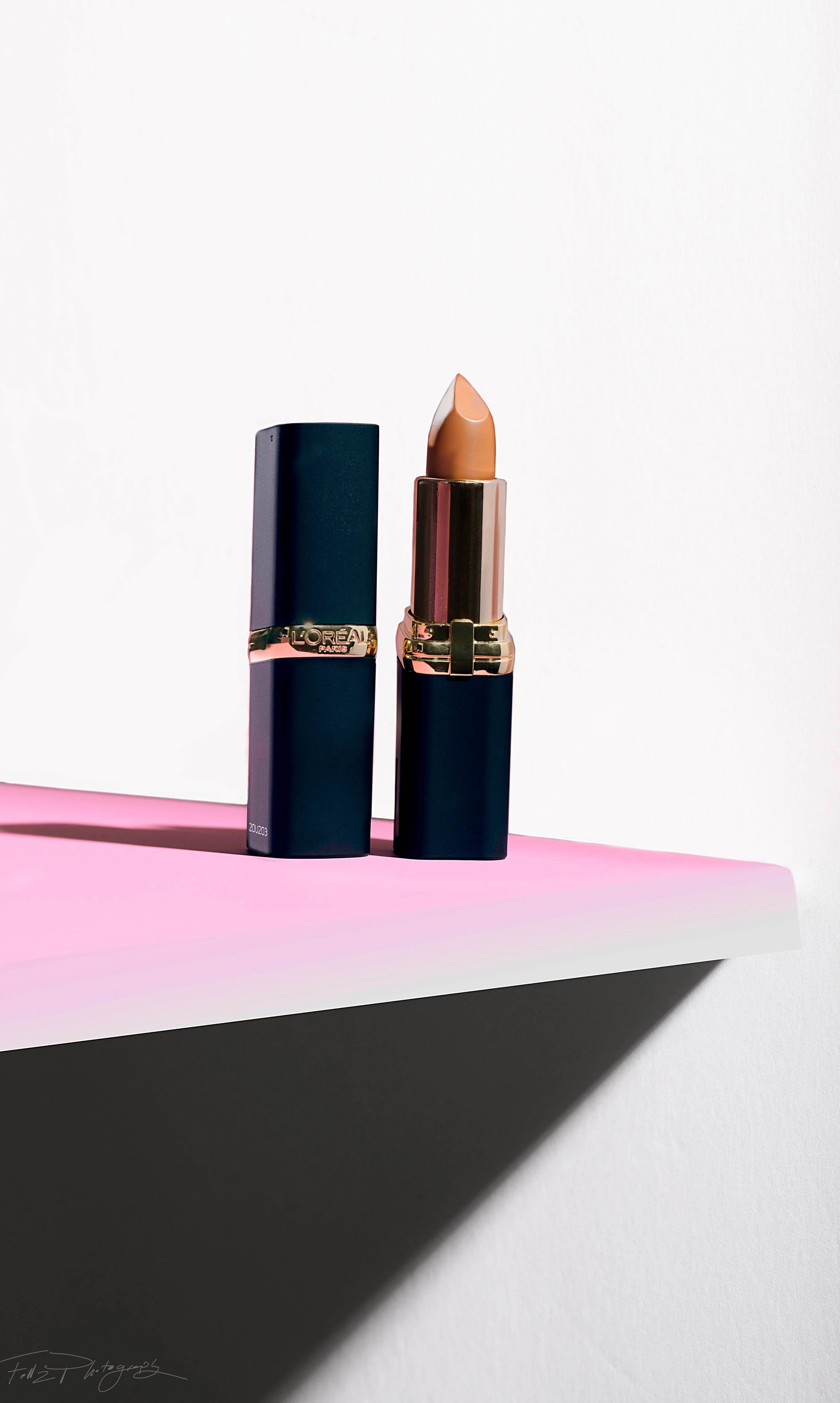 Fell2-Potography-Loreal-Lip-Stick converted.jpg