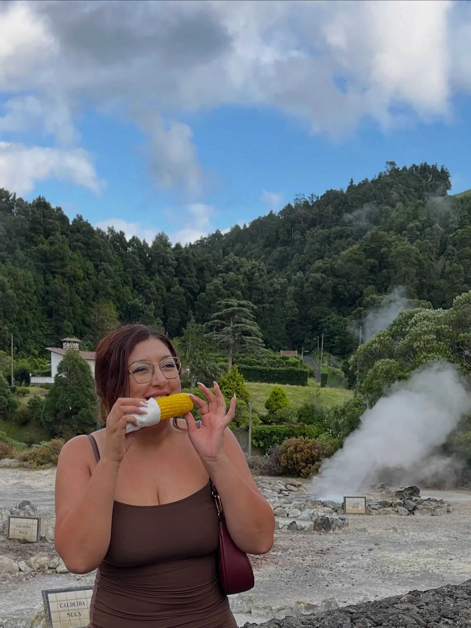 Happy corn on the cob day from the time @annahhh and I discovered &ldquo;volcano corn&rdquo; while out exploring Sao Miguel island in Azores 🌽🌋 

The cobs are cooked in the fumaroles, the volcanic steam vents. Honestly it reminded me a lot of the g