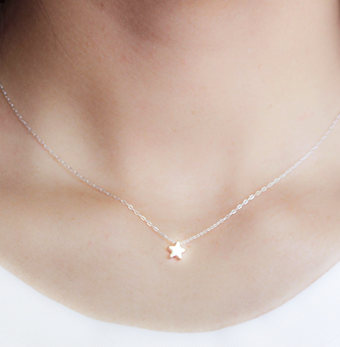 SUPER-STAR-NECKLACE-BRONZE-1.png