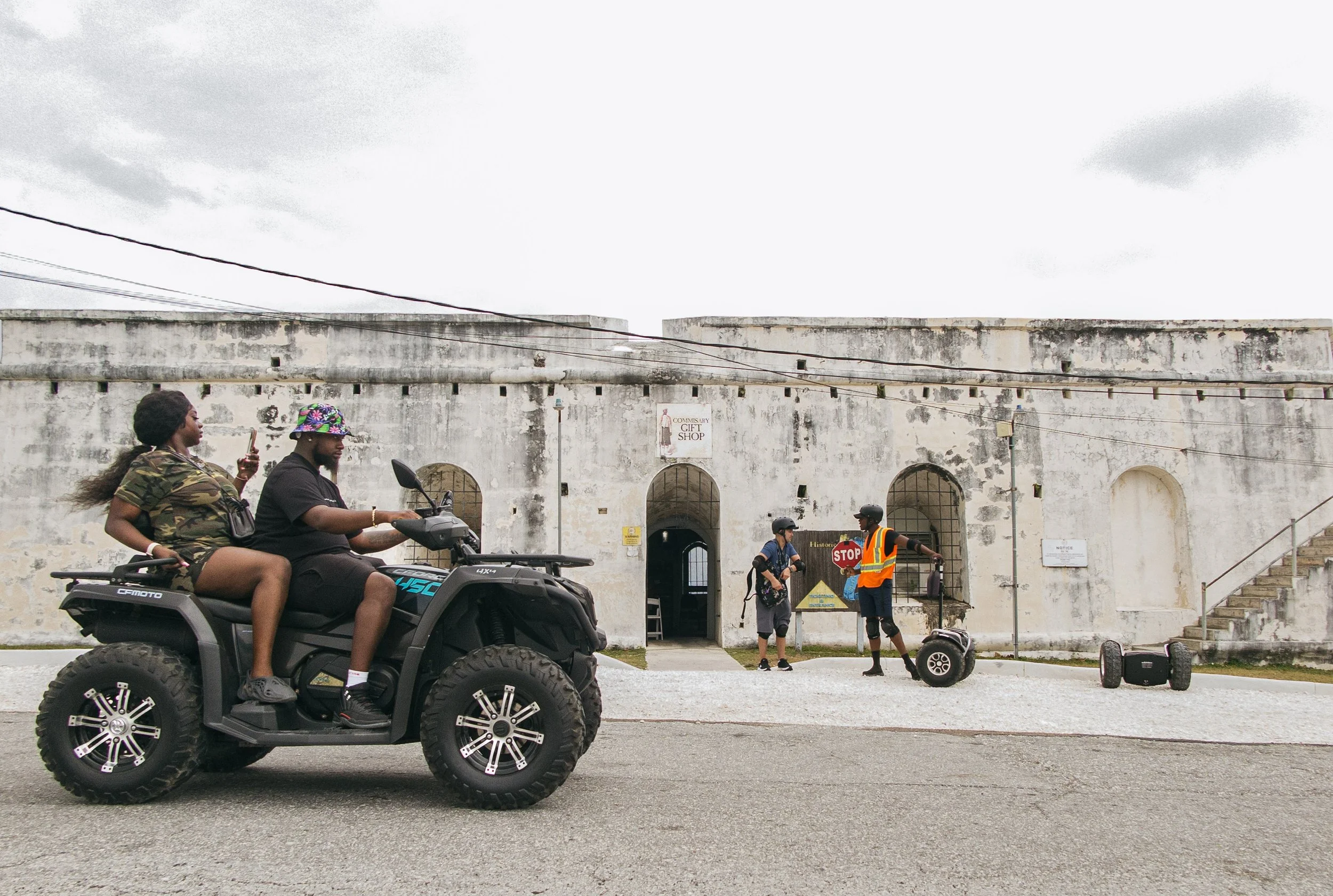 travel photography of Bahama locals getting around town