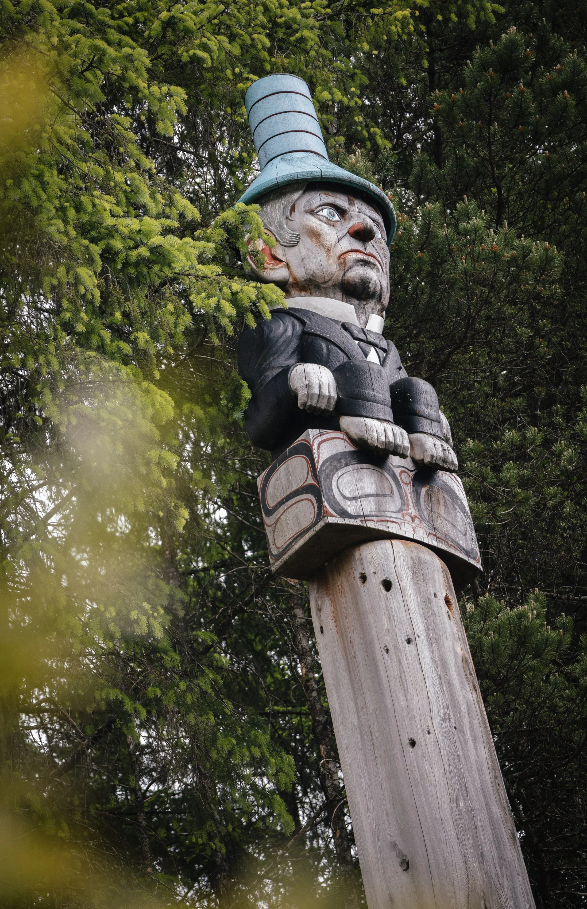 travel photo of the William Seward totem pole