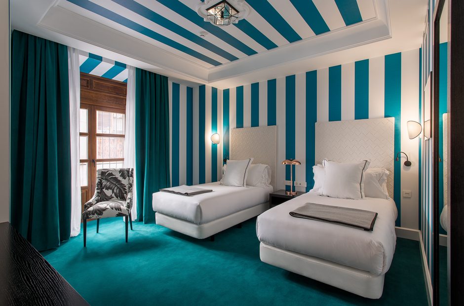 room-mate-valeria-hotel-malaga-standard-room-1.jpg__940x620_q83.jpg