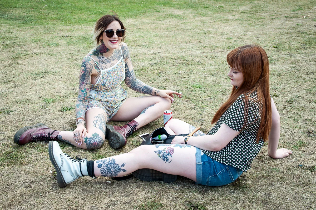 Tattoed girl, Field Day, Victoria Park, London, UK, 06/06/2015 © Dosfotos