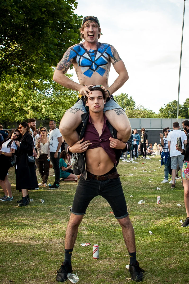 Festival goers possing for the camera, Field Day, Victoria Park, London, UK, 06/06/2015 © Dosfotos