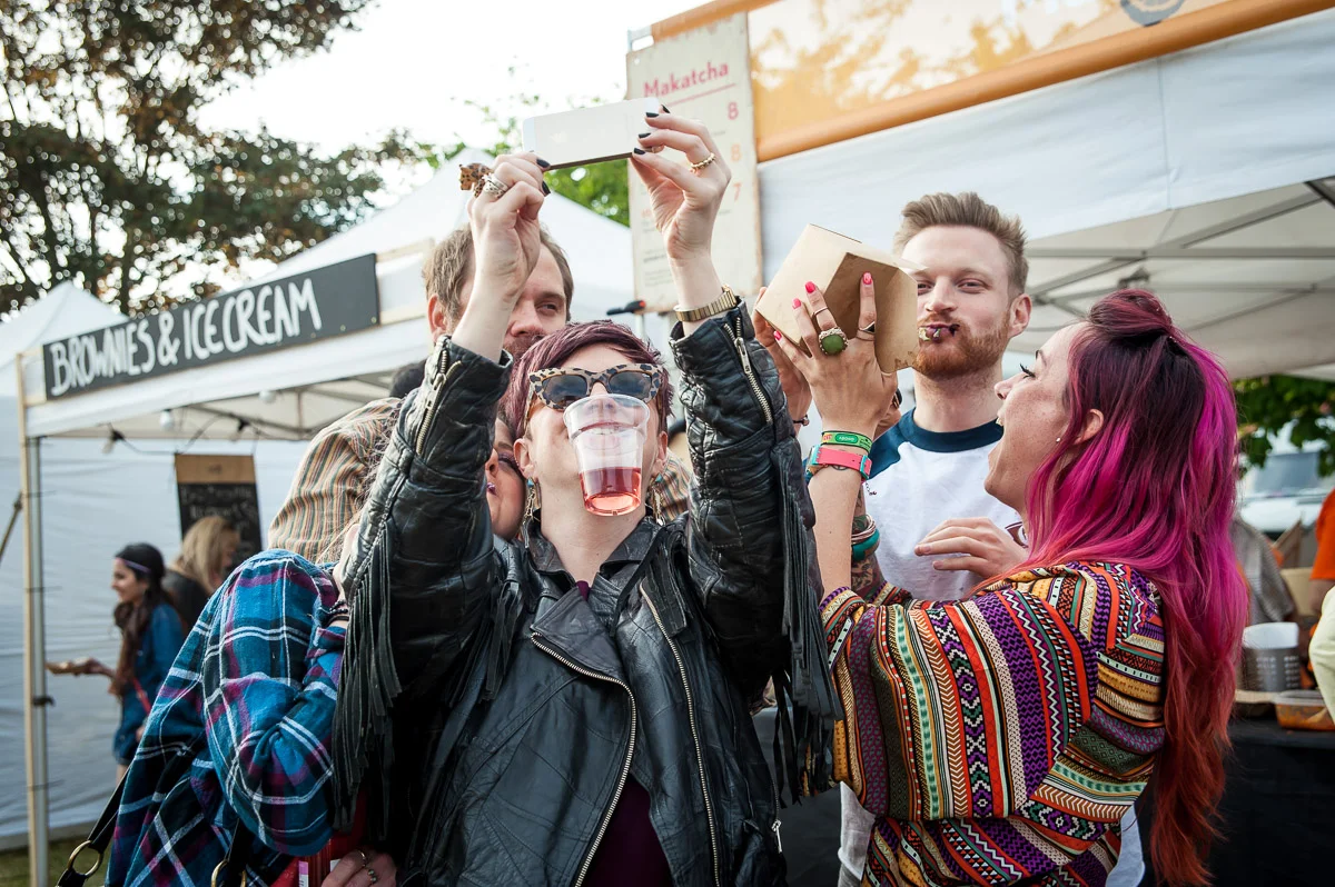 Festival goers, Field Day, Victoria Park, London, UK, 06/06/2015 © Dosfotos