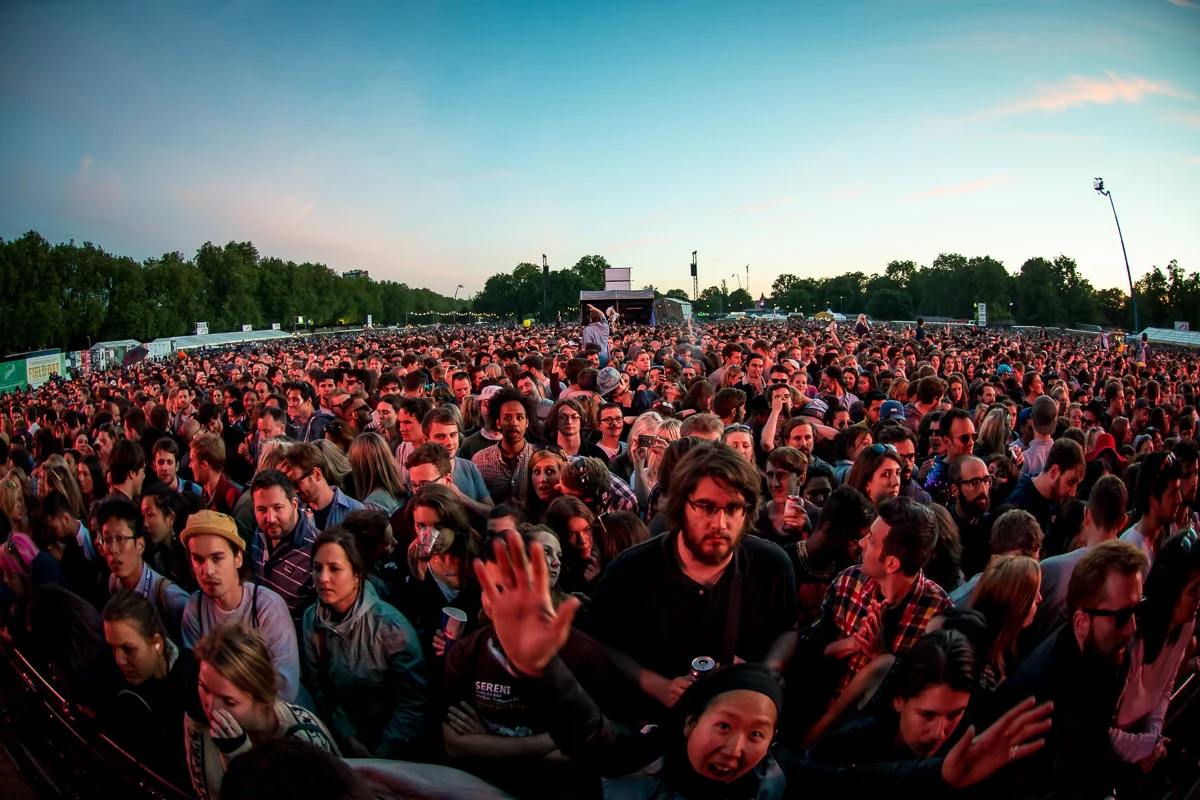 Crowd, Field Day, Victoria Park, London, UK, 06/06/2015 © Dosfotos