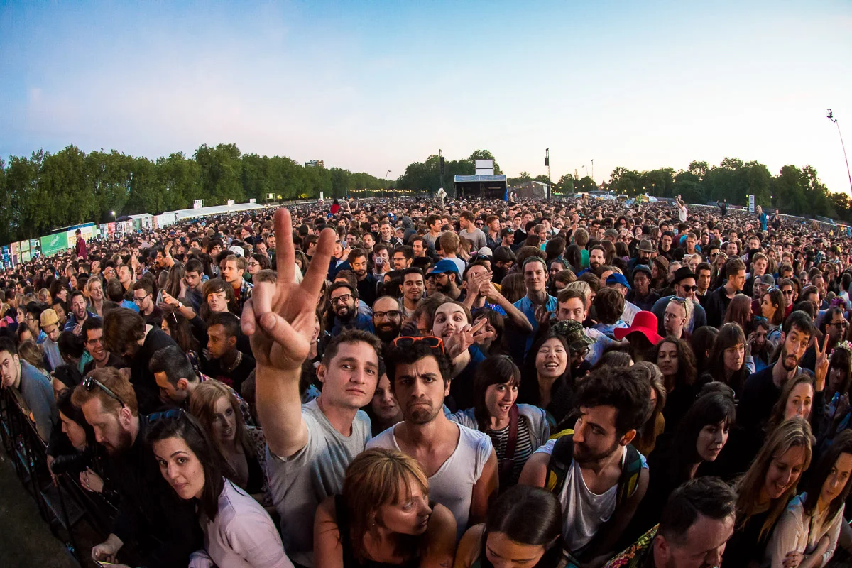 Crowd, Field Day, Victoria Park, London, UK, 06/06/2015 © Dosfotos