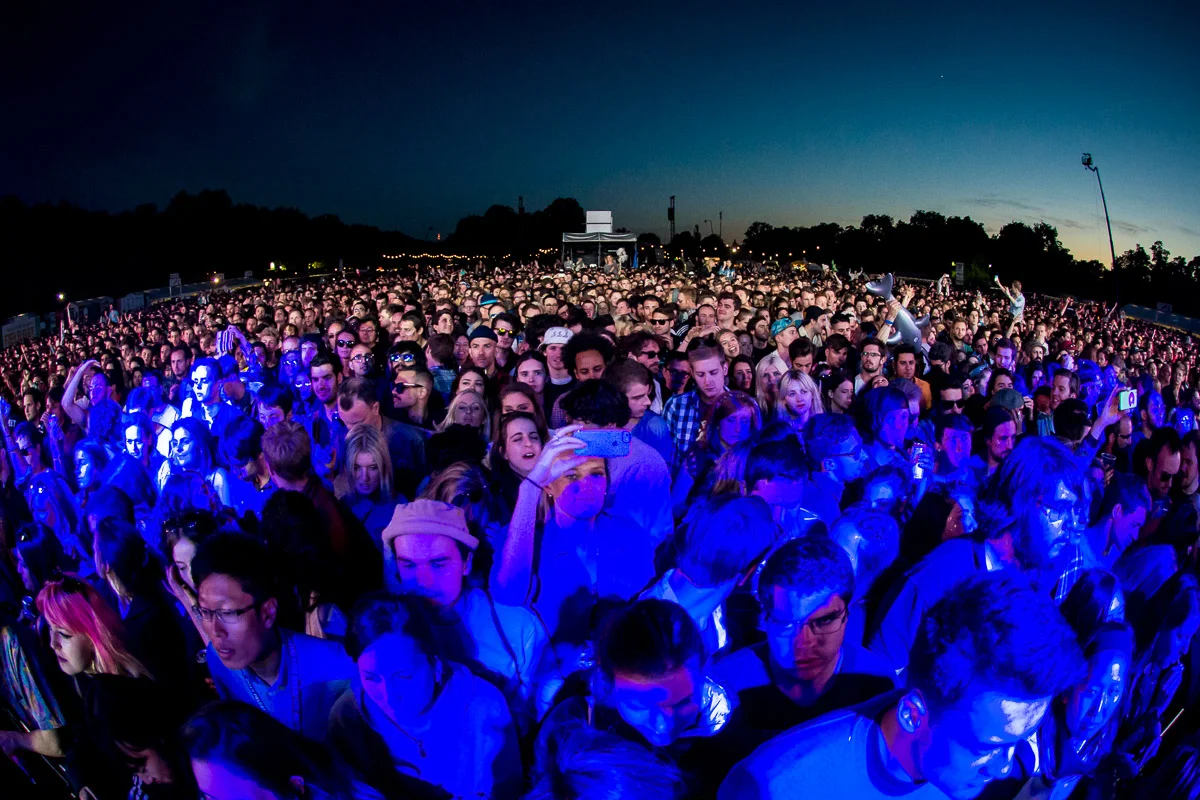 Crowd, Field Day, Victoria Park, London, UK, 06/06/2015 © Dosfotos