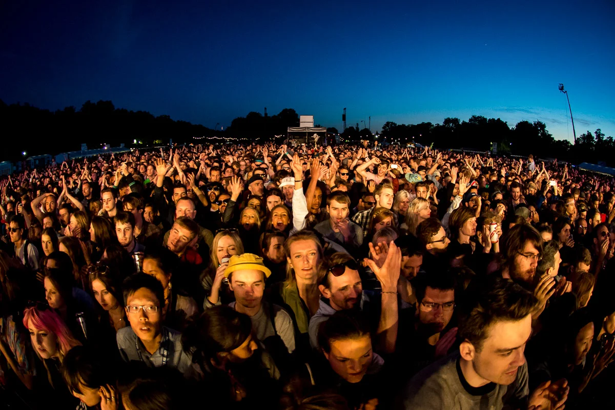 Crowd, Field Day, Victoria Park, London, UK, 06/06/2015 © Dosfotos