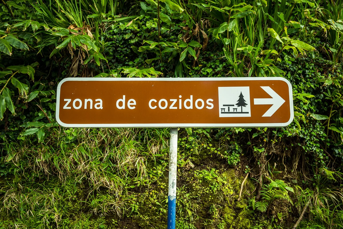 Zona de cozidos or underground slow cooking area, Caldeiras, Sao Miguel, Azores, 29/03/2016 © Dosfotos