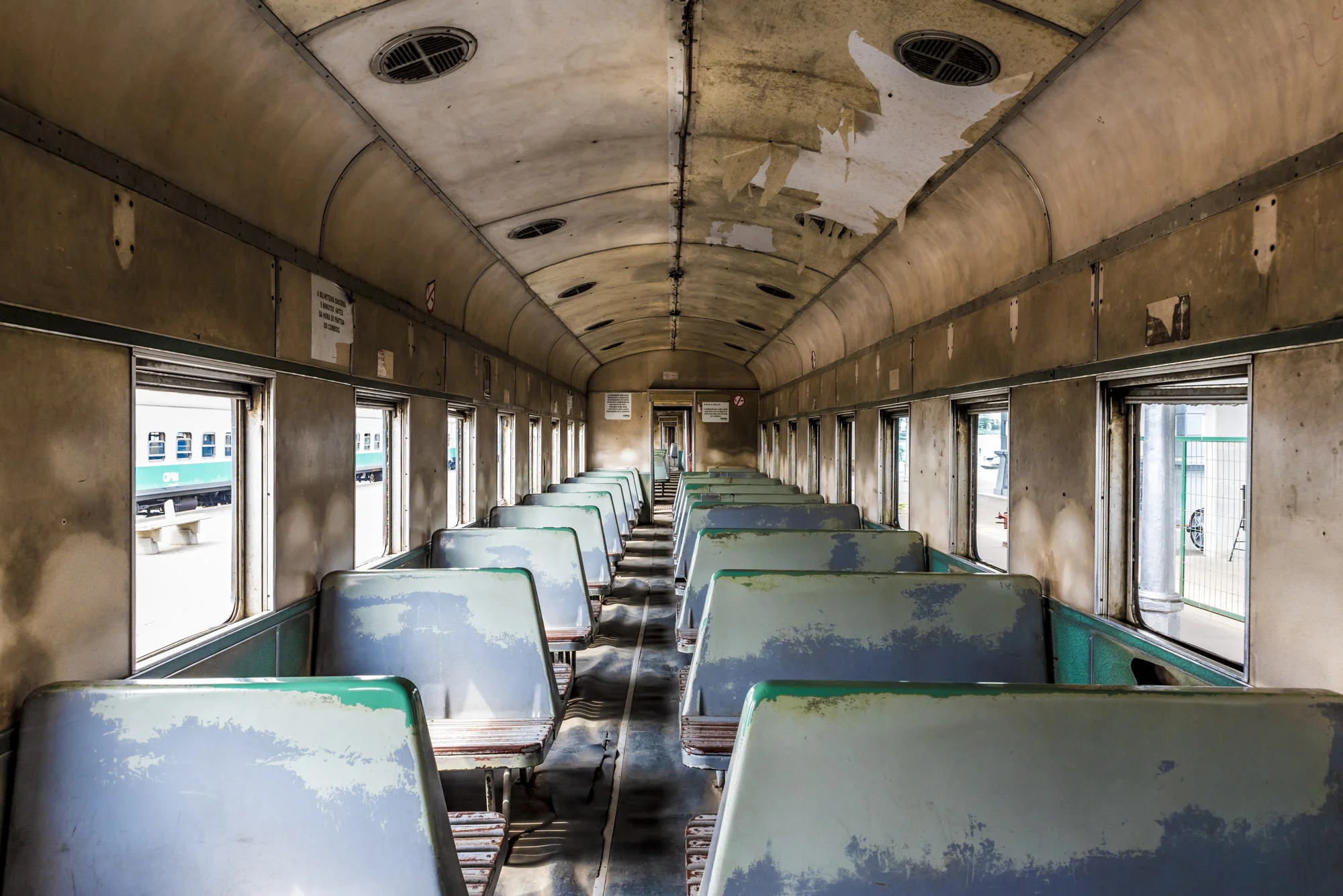 Interior of an old train in Maputo's Central Station, Maputo, Mozambique, 20/08/2016 © Dosfotos