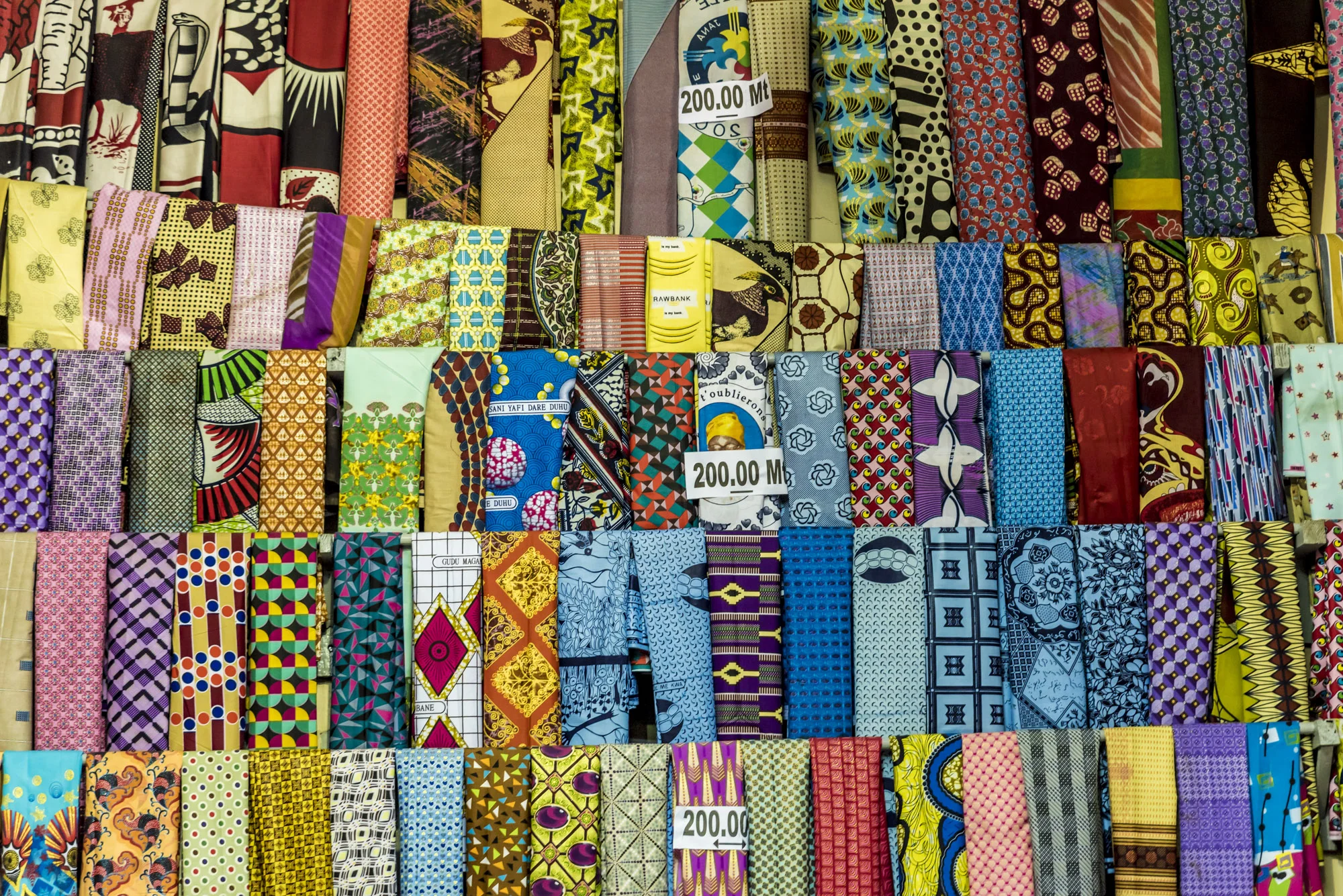 Casa Elefante, famous shop in central Maputo where they sell capulanas, Maputo, Mozambique, 20/08/2016 © Dosfotos
