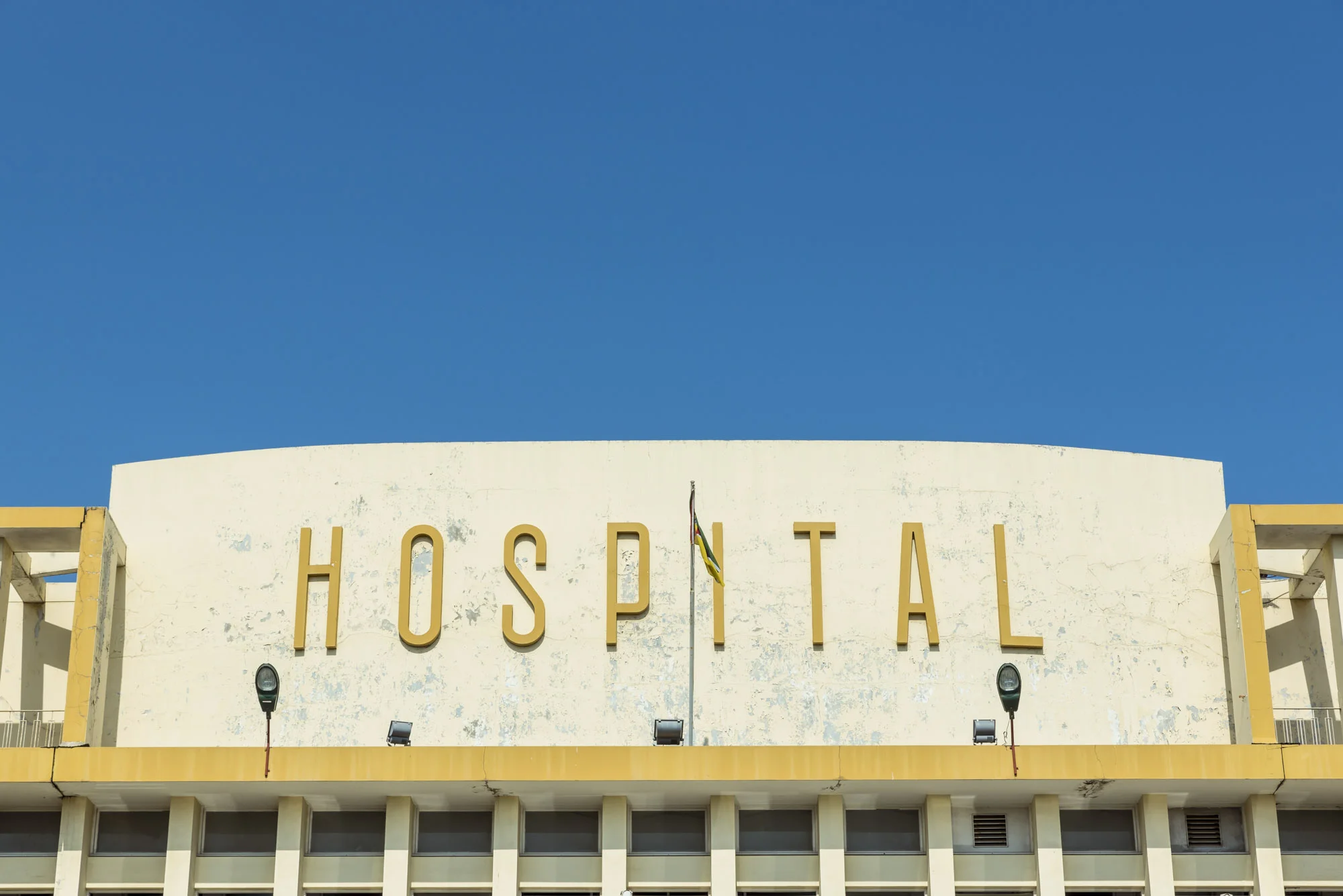 Maputo's Central Hospital in Art Deco style, Maputo, Mozambique, 21/08/2016 © Dosfotos