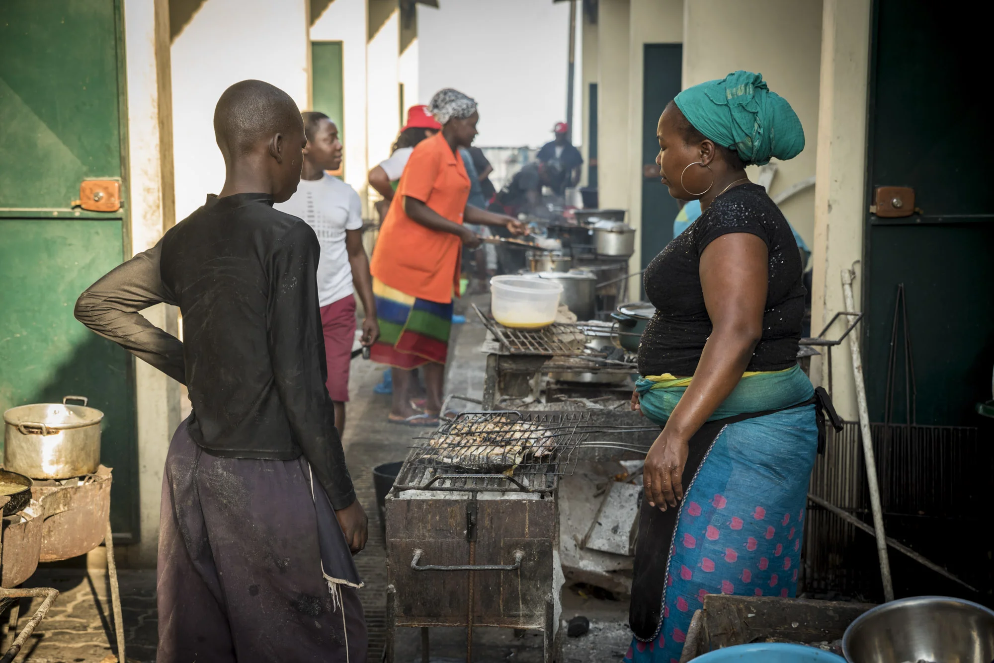 Restaurant's back kitchen at Maputo's Fish Market, Maputo, Mozambique, 21/08/2016 © Dosfotos