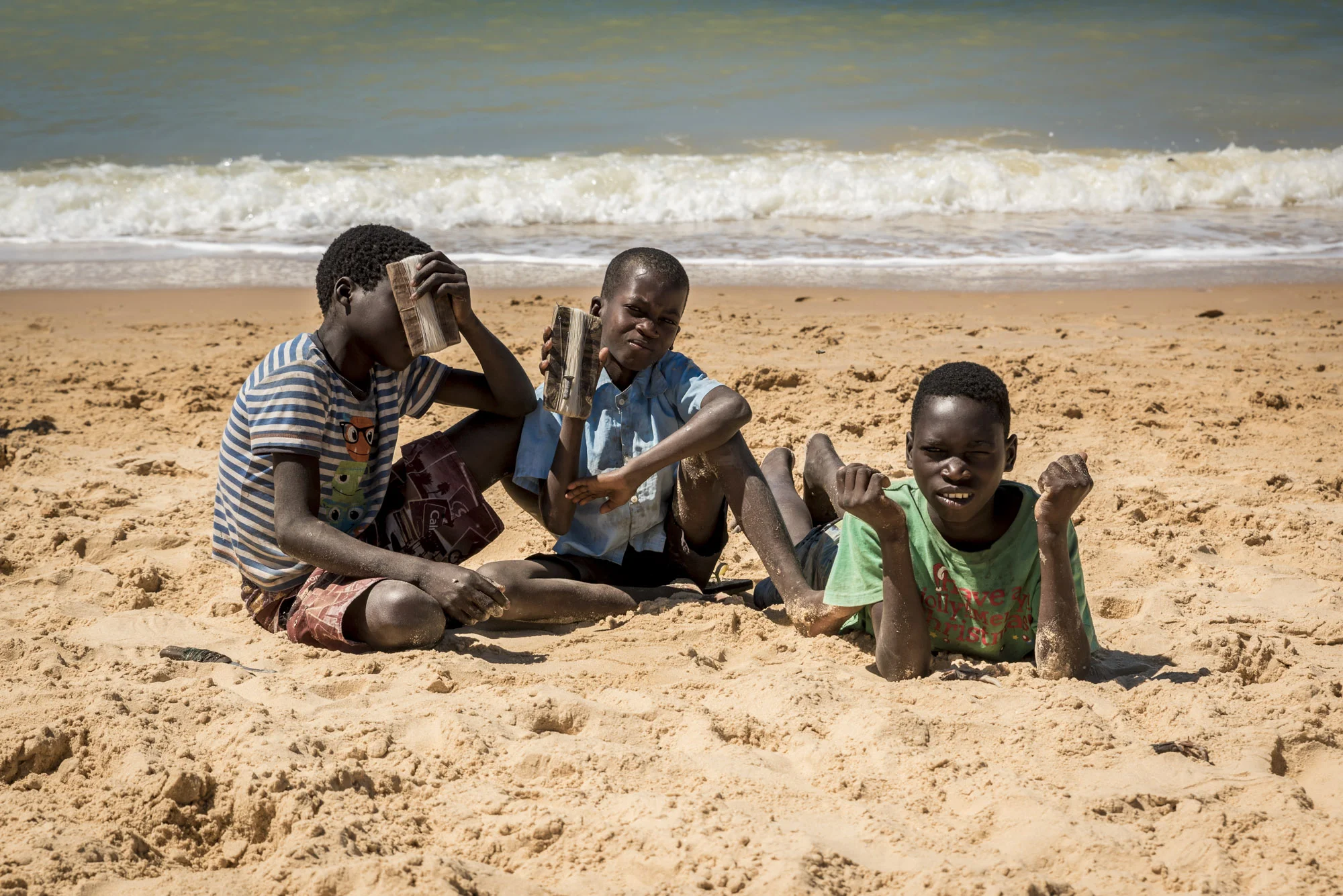 Local kids, Bazaruto Island, the largest island in the Bazaruto Archipelago, Mozambique, 26/08/2016 © Dosfotos