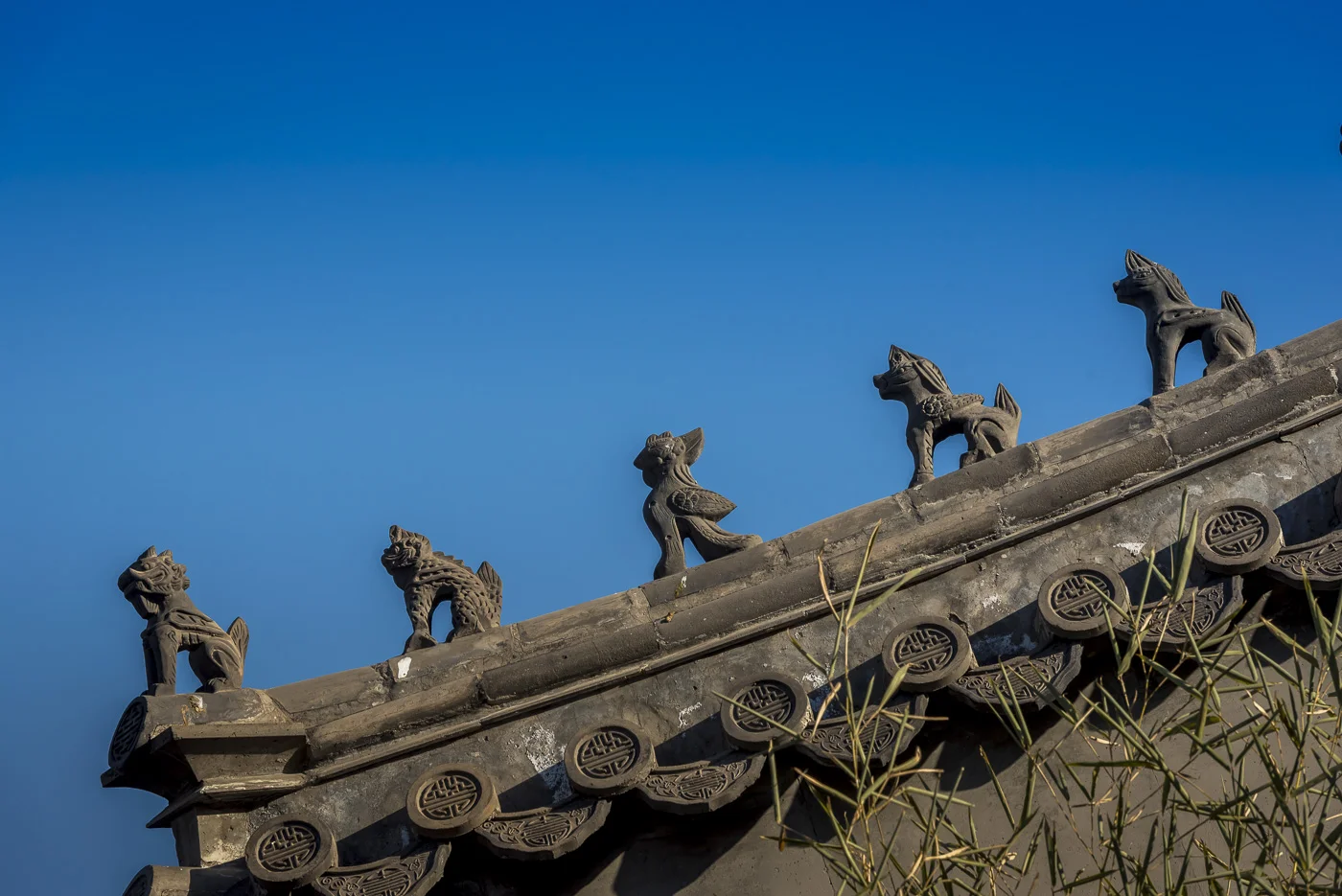 Detail of Chinese architecture, Beijing, China © Dosfotos