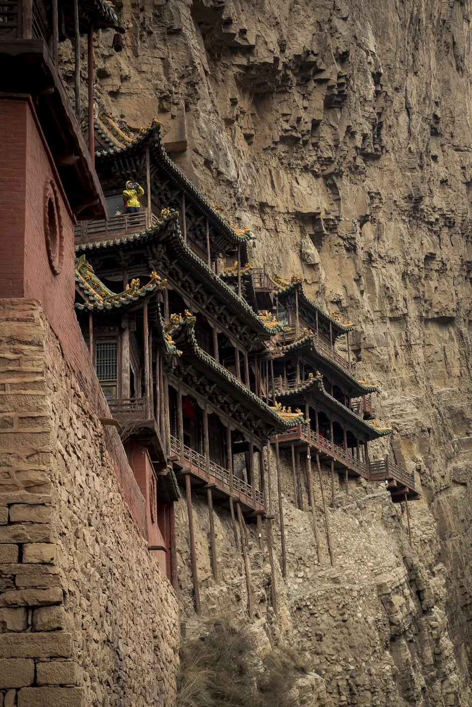 The Hanging Temple, also known as Hanging Monastery or Xuankong Temple, near Datong, China © Dosfotos