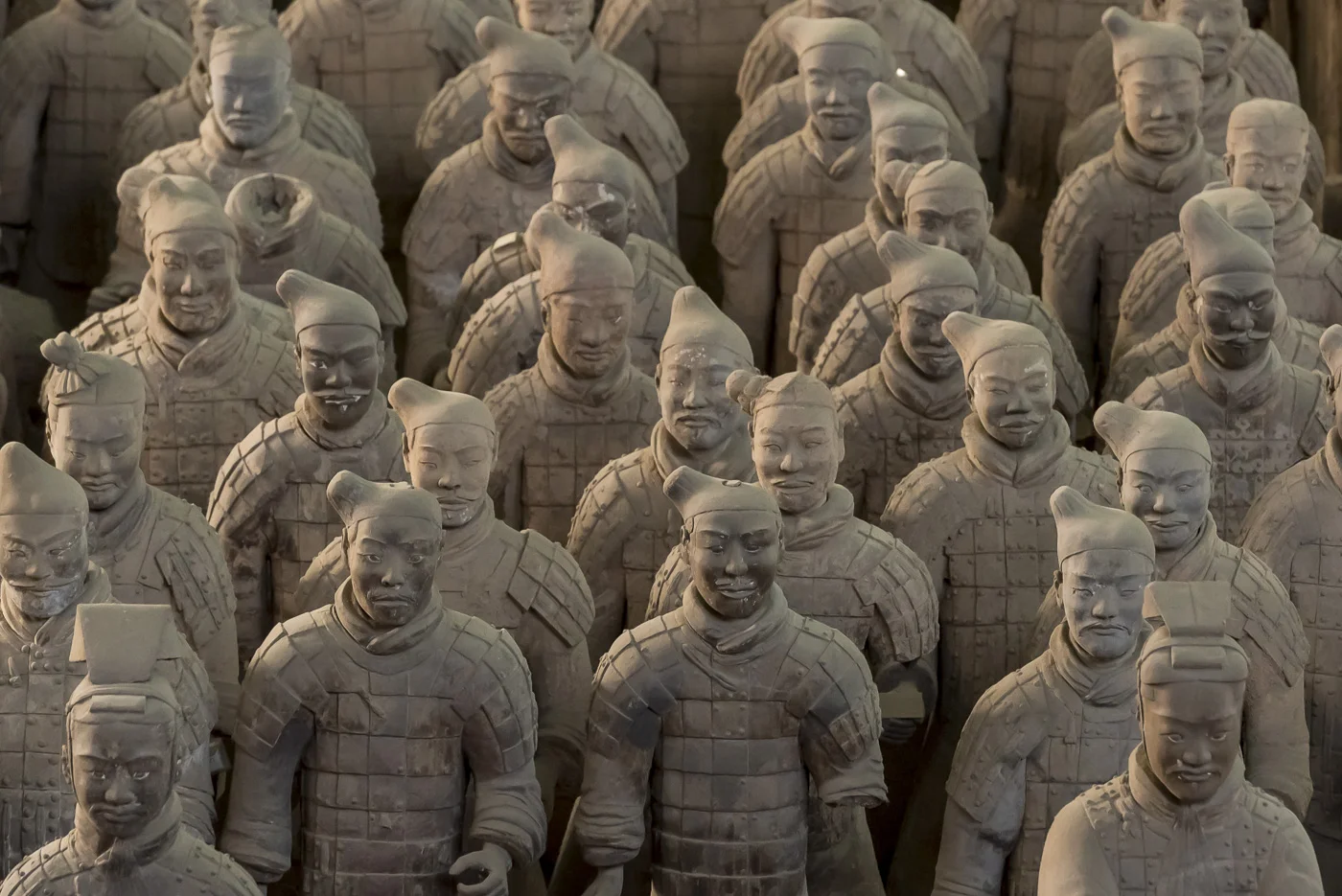 Terracotta Army, a collection of terracotta sculptures depicting the armies of Qin Shi Huang, Xian, China © Dosfotos