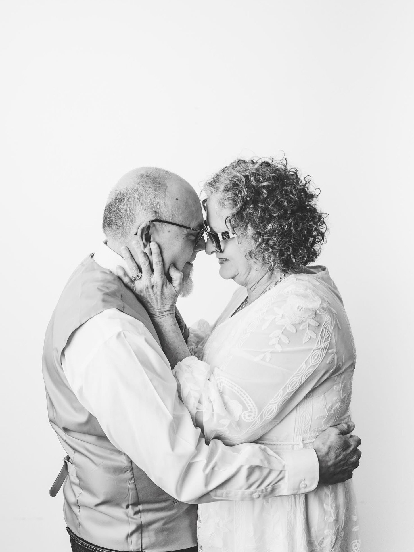 They said &ldquo;I do&rdquo; on Valentine&rsquo;s Day, and 50 years later, they&rsquo;re celebrating on the very same date. 💛

Happy 50 years to this magical couple!