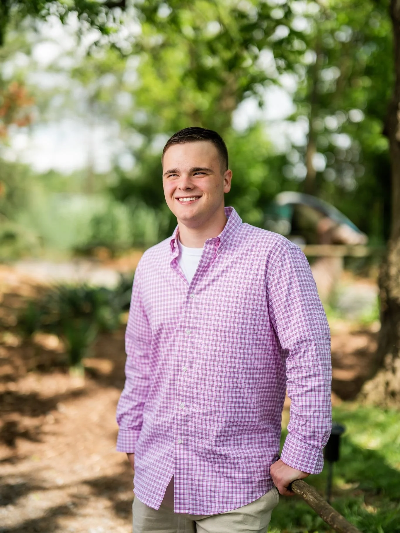 Possibly the coolest senior session location ever. Alligators, iguanas, dinosaurs, parakeets, and one very dramatic snake moment later, Jude rocked his session at the famous Reptiland! (The panic was limited to mom and photographer only. 😂) 🦎🦖