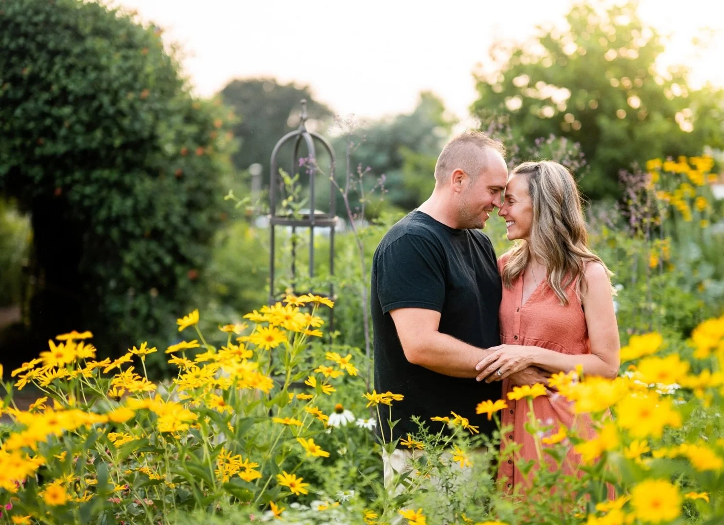 Happy the smoky air cleared up for this sweet family&rsquo;s annual summer session &mdash; eight years strong! The views were gorgeous, and the local pasture cows must have agreed because they wanted to get in on the shots too! 🐄