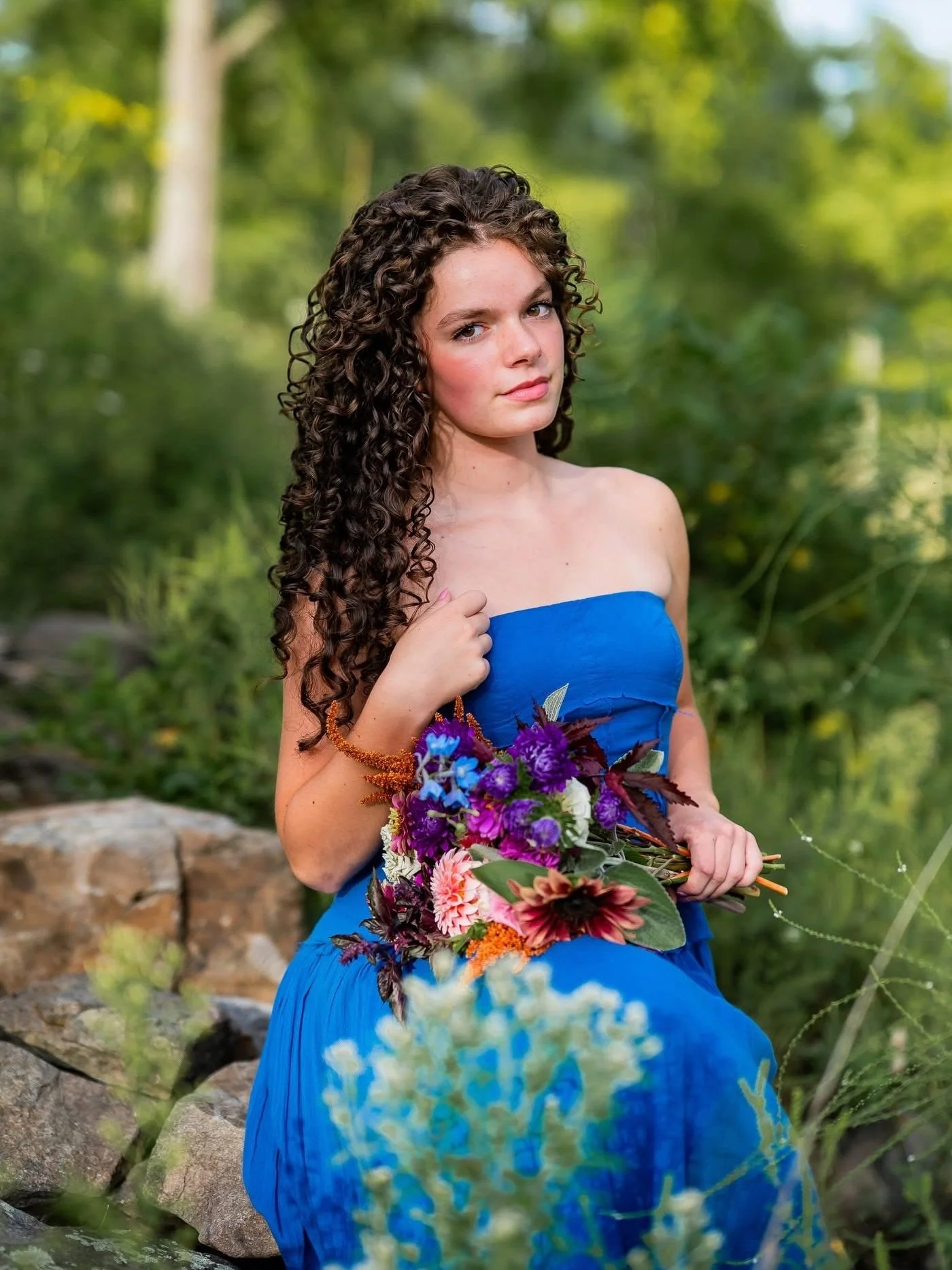 Late summer evenings + vibrant colors + those incredible curls = one very dreamy senior session. 💐

I&rsquo;m a tad bit obsessed with Rowan&rsquo;s entire session, but those curls might be my fave!